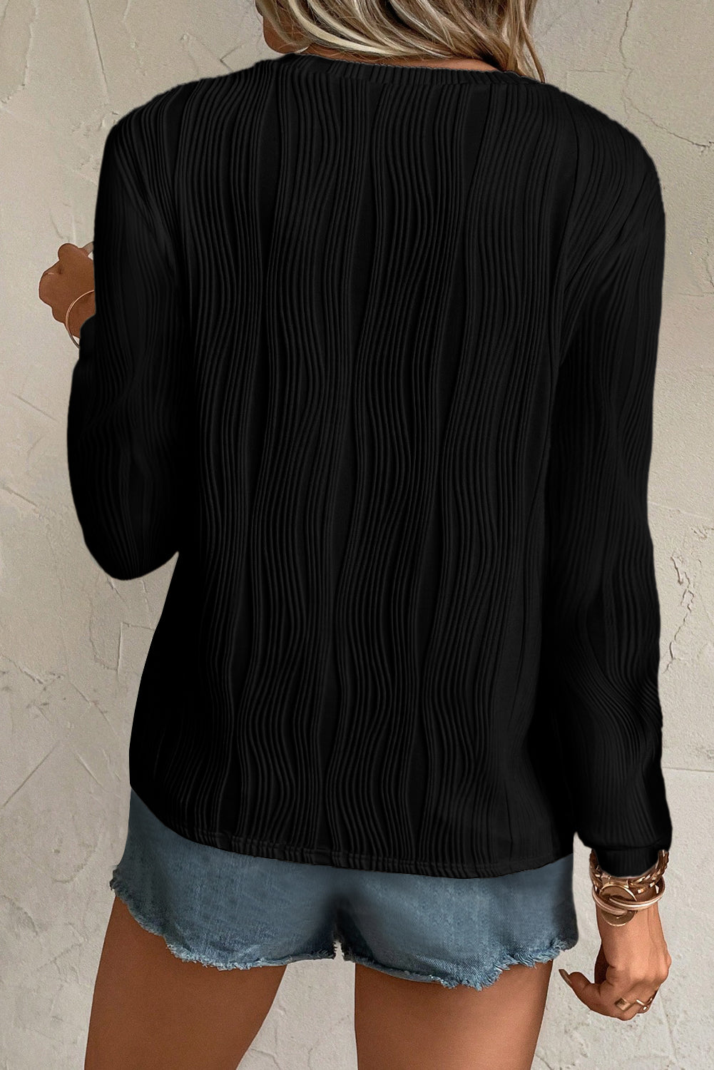 Textured Wavy Long Sleeve Top - Eolante Clothing