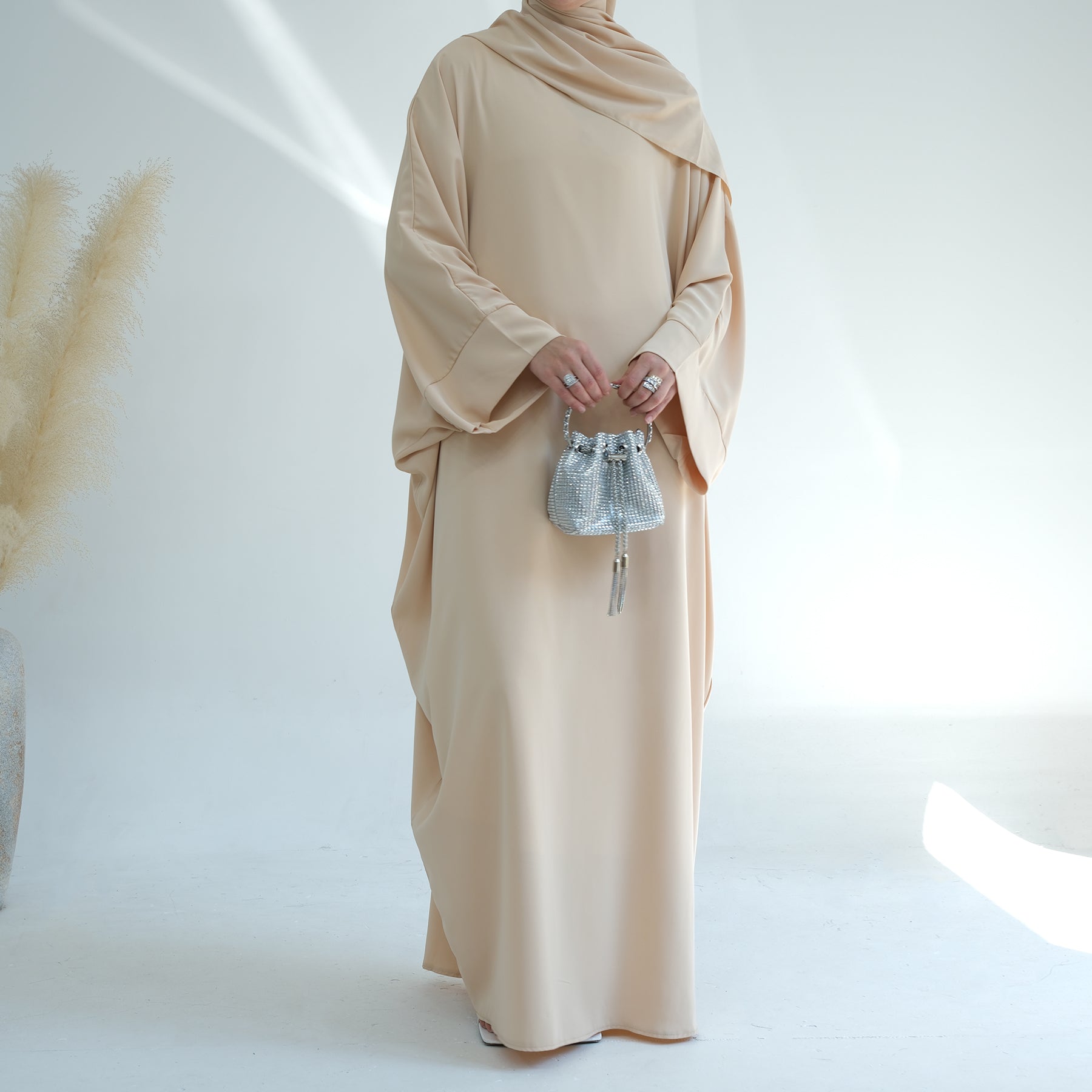 Batwing Sleeve in Beige Maxi Abaya | Eolante Clothing 