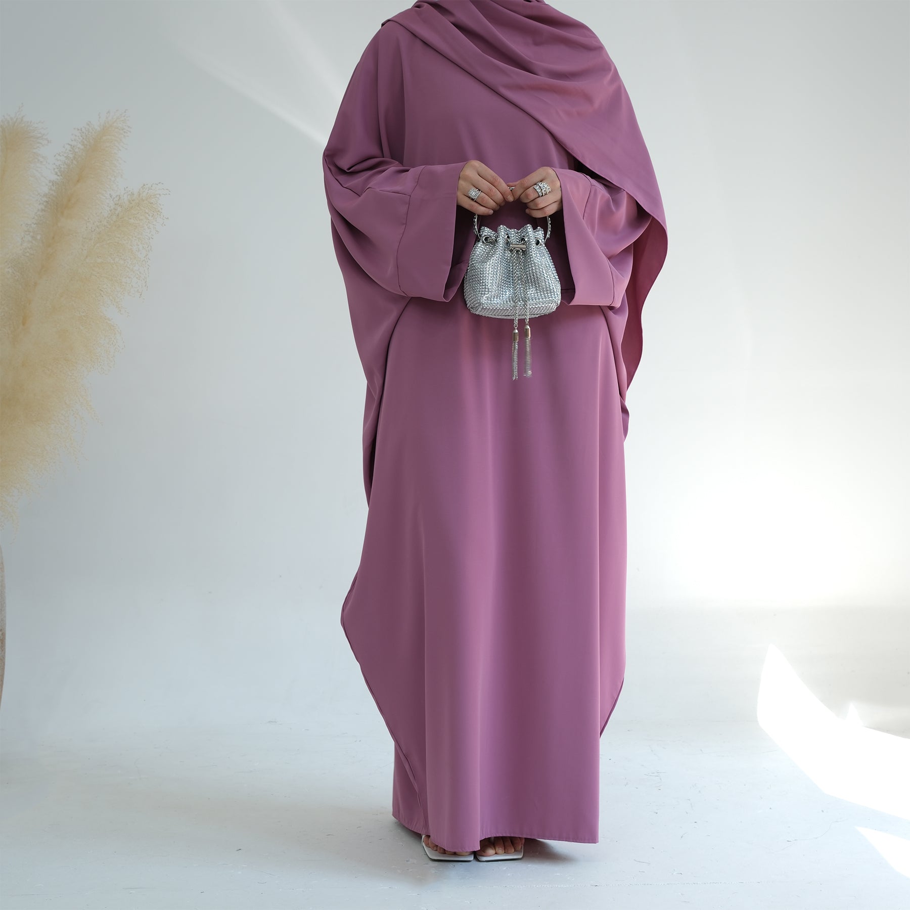 Nida Fabric in Batswing Sleeve Maxi Abaya - Eolante Clothing 