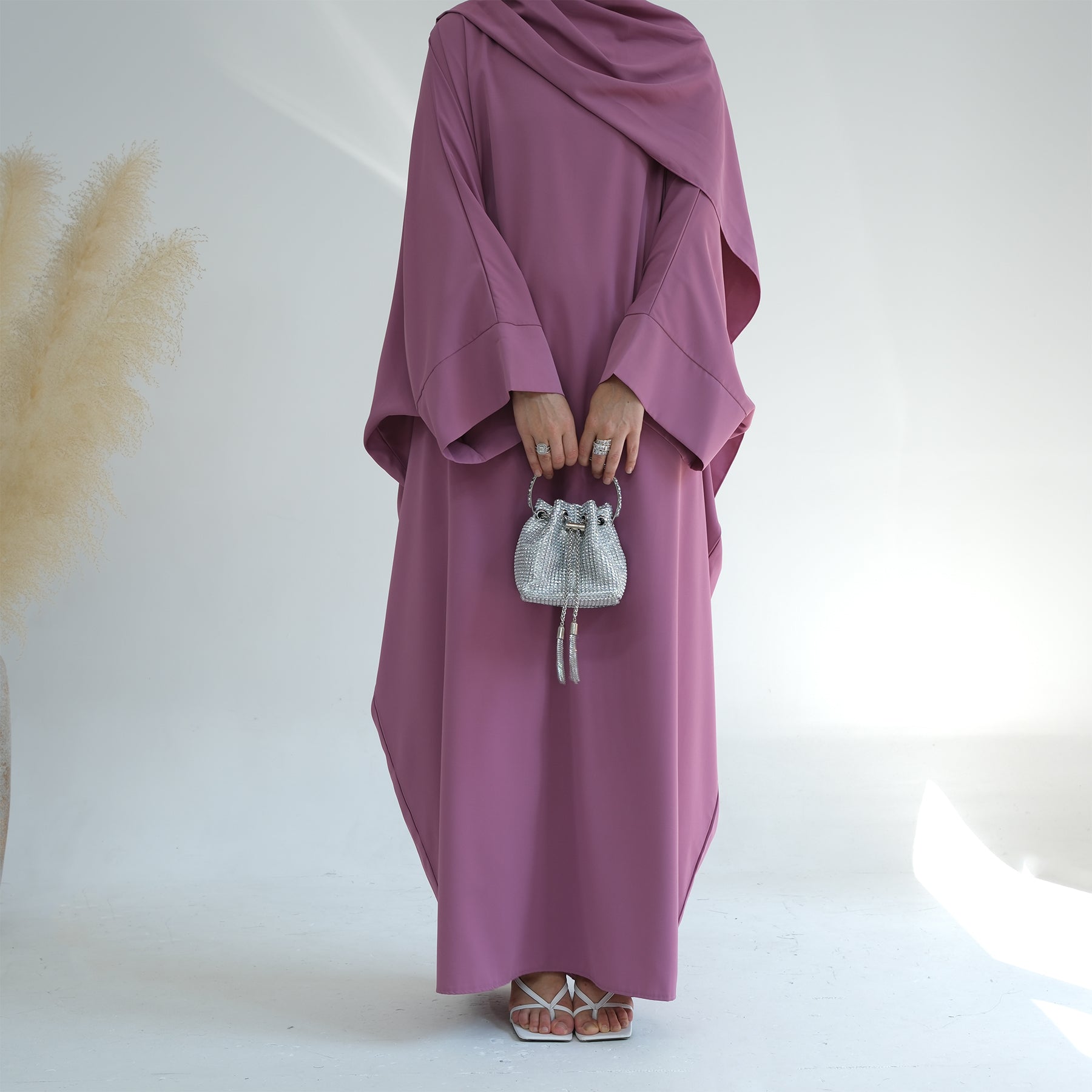 Nida Fabric in Maxi Dress Abaya | Eolante Clothing 