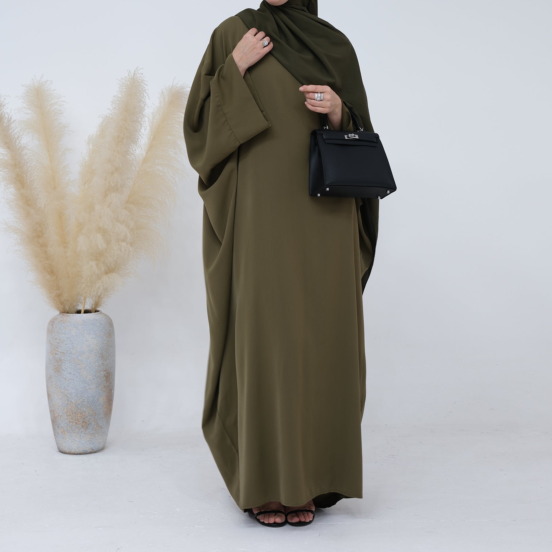 Abaya Dress with Batwing Sleeves | Eolante Clothing 