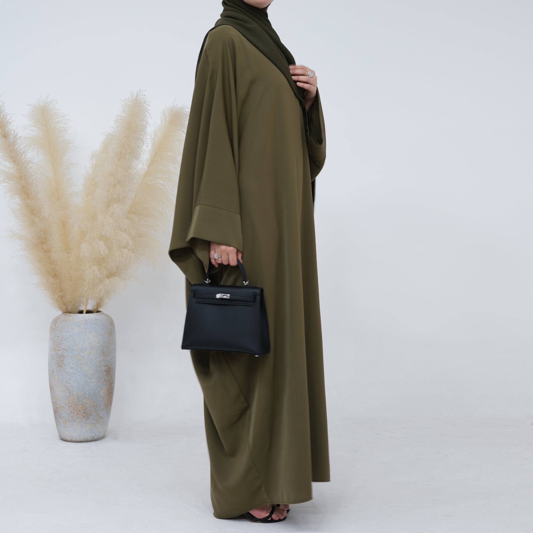 Maxi Dress Abaya in Army Green | Eolante Clothing 