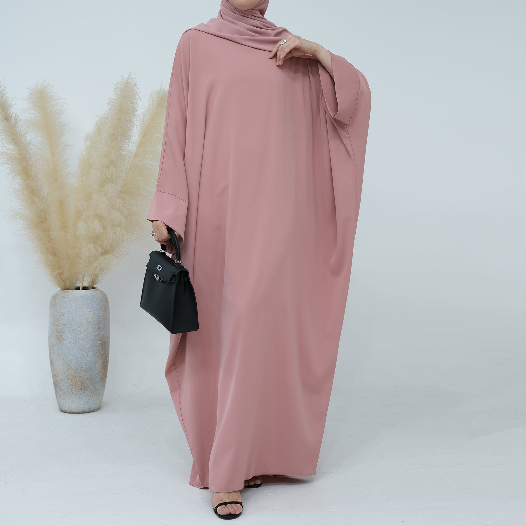 Pink Maxi Abaya with Batwing Sleeve | Eolante Clothing 