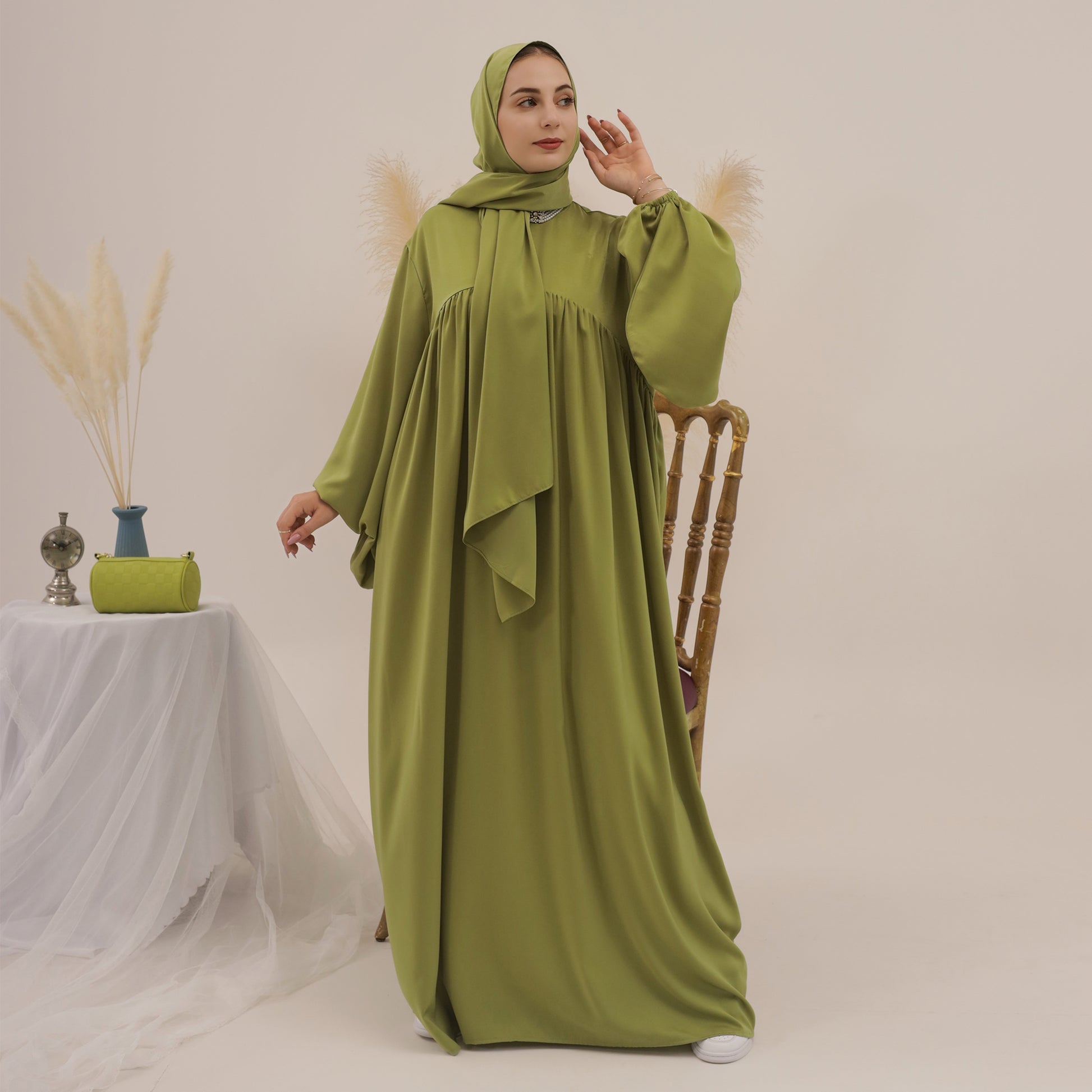 Loose Abaya Dress in Avocado Green | Eolante Clothing 