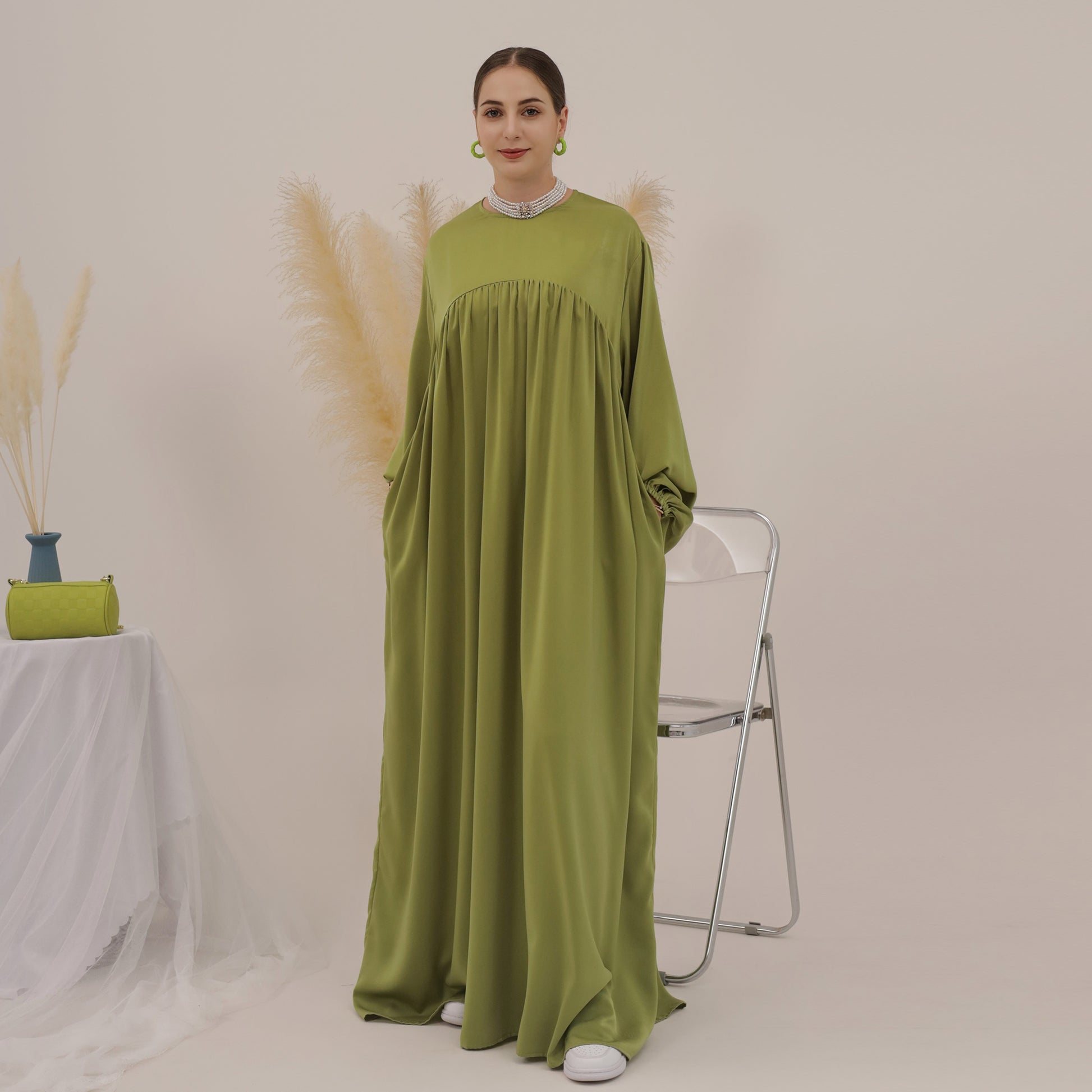 Avocado Green Oversized Abaya | Eolante Clothing 