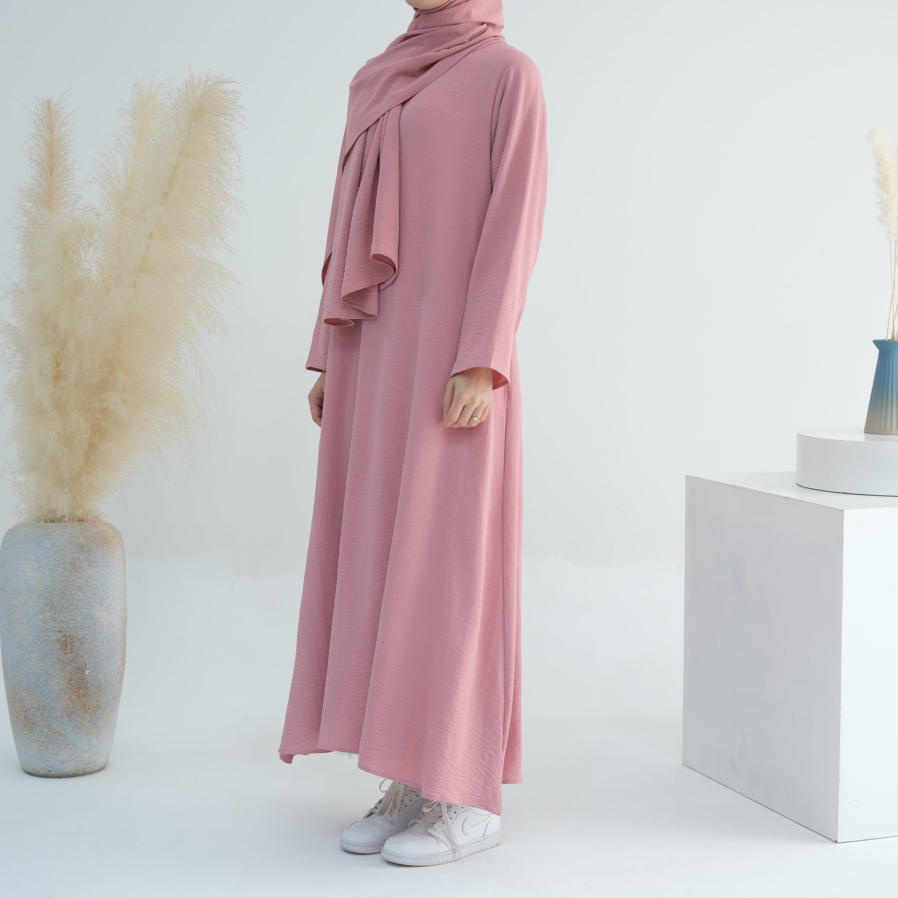 Abaya Inner Dress in Petal Pink | Eolante Clothing 