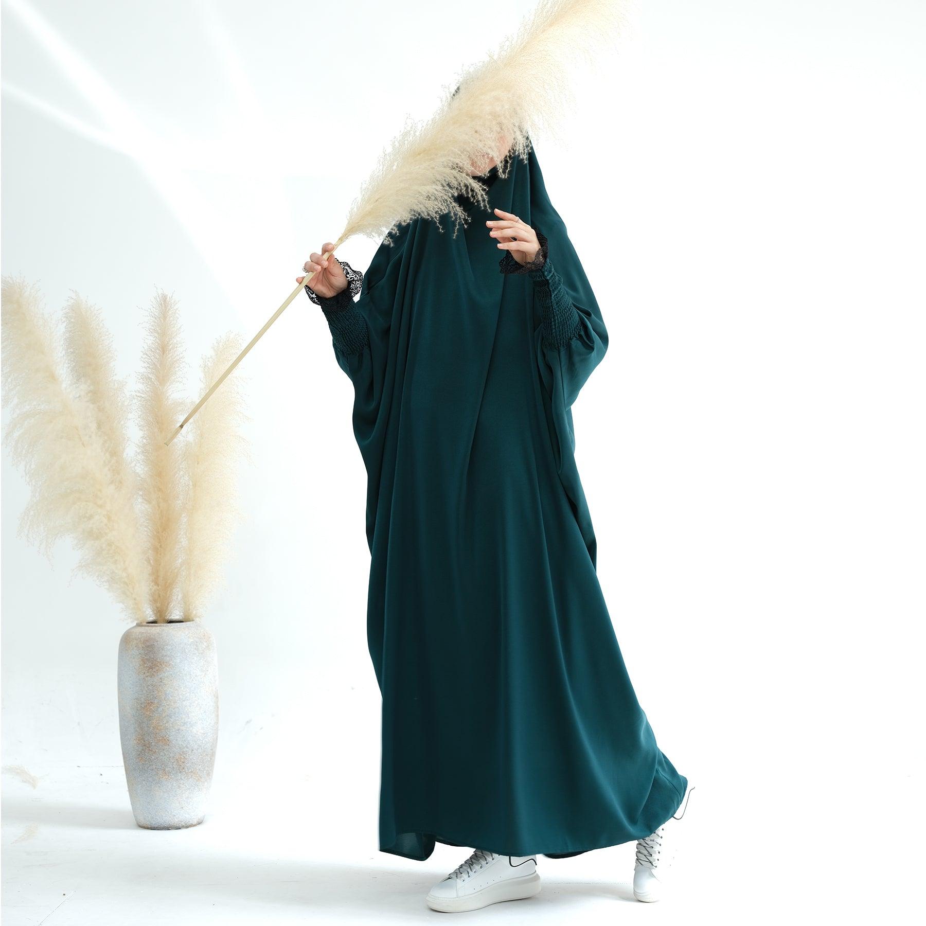 Maxi Abaya with Hijab in Dark Green | Eolante Clothing