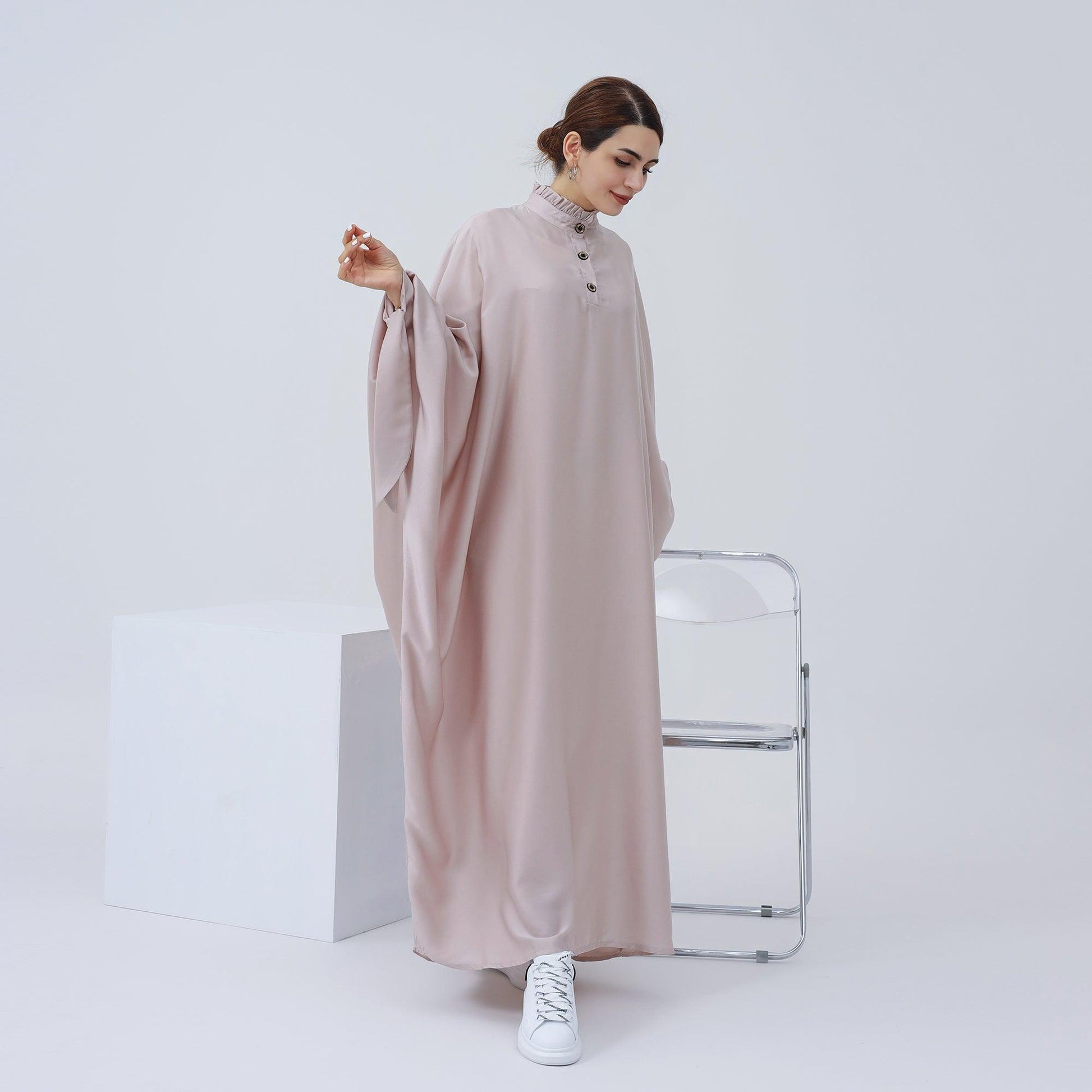 Buttoned Prayer Batwing Maxi Abaya in Misty Rose | Eolante Clothing 