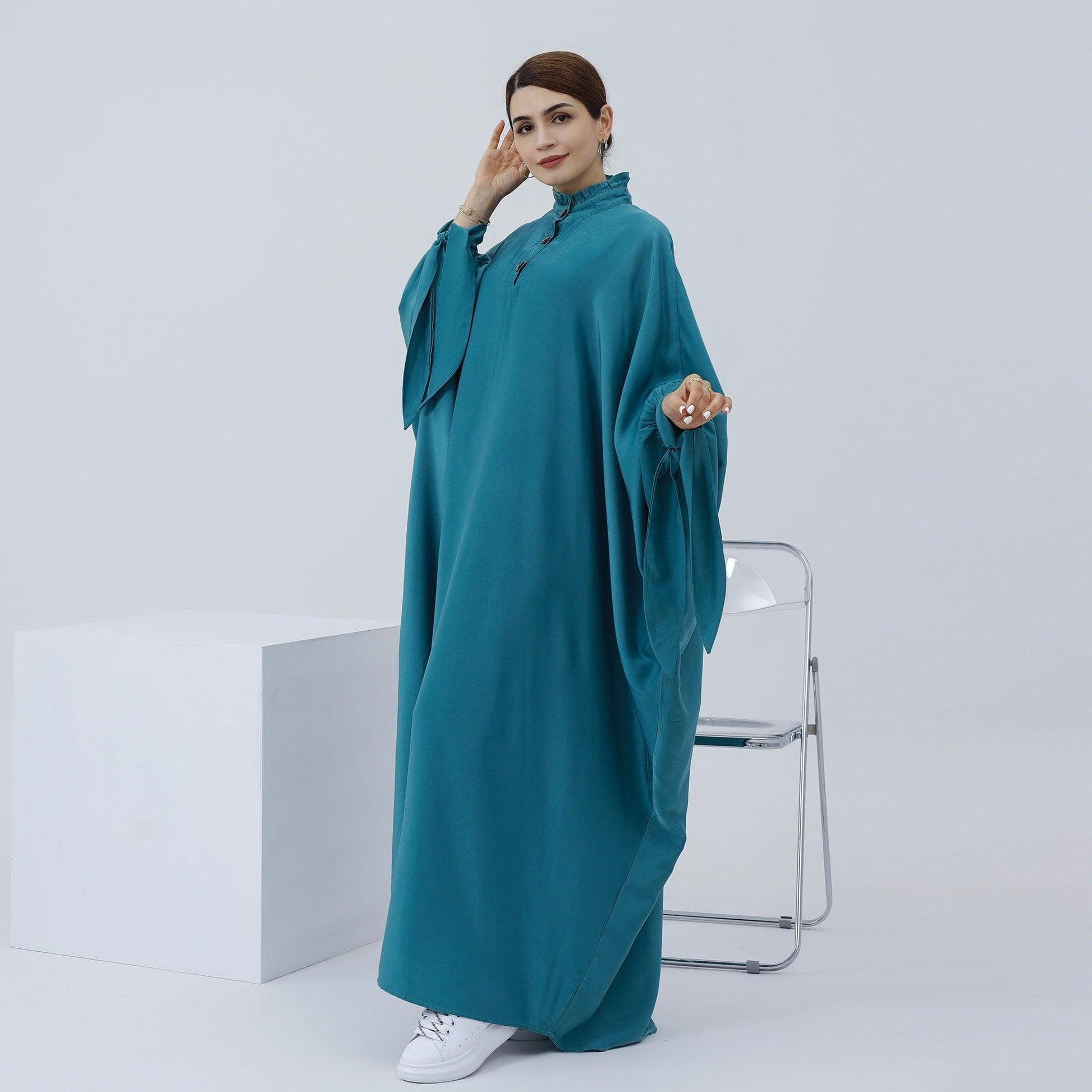 Buttoned Batwing Maxi Abaya in Aquamarine | Eolante Clothing 