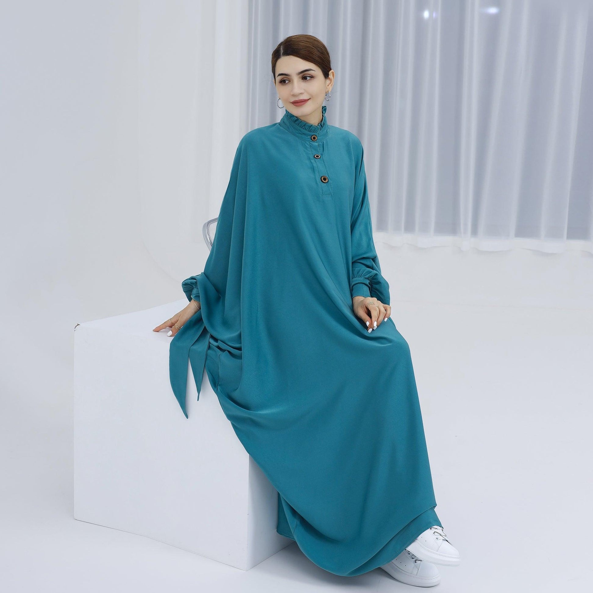 Prayer Batwing Sleeves in Maxi Abaya | Eolante Clothing 