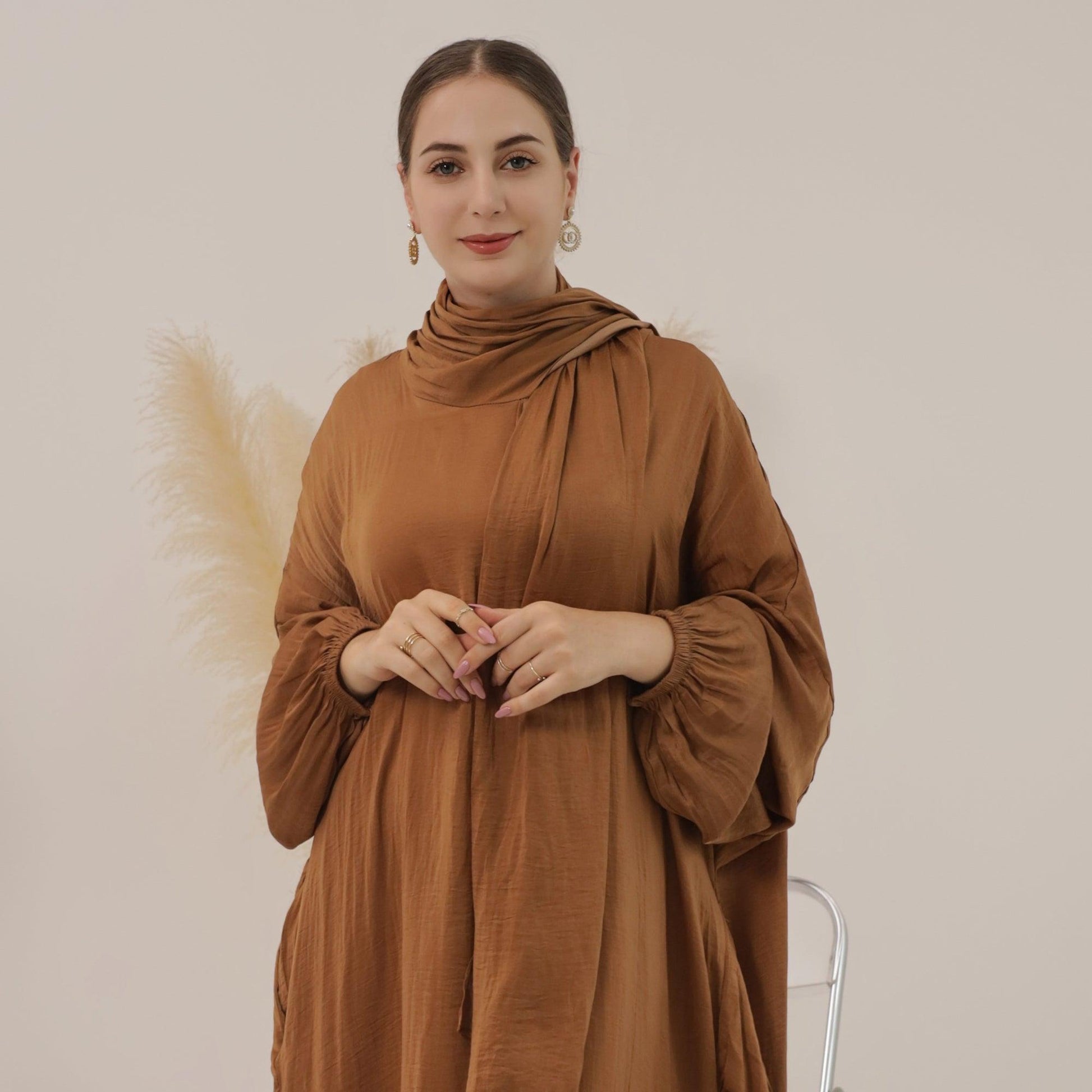 Casual Abaya & Headscarf in Khaki | Eolante Clothing 