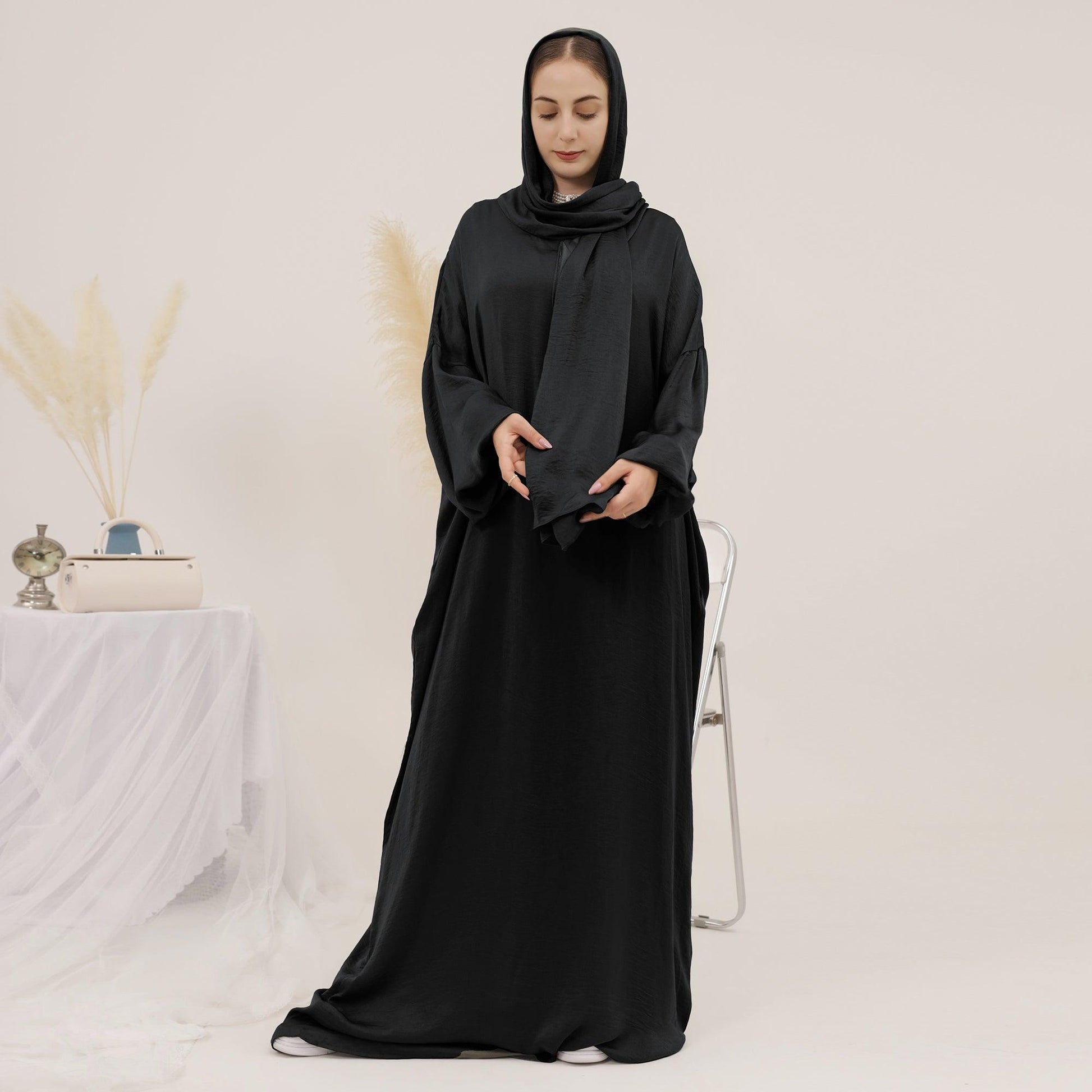 Black Abaya Dress & Headscarf | Eolante Clothing 