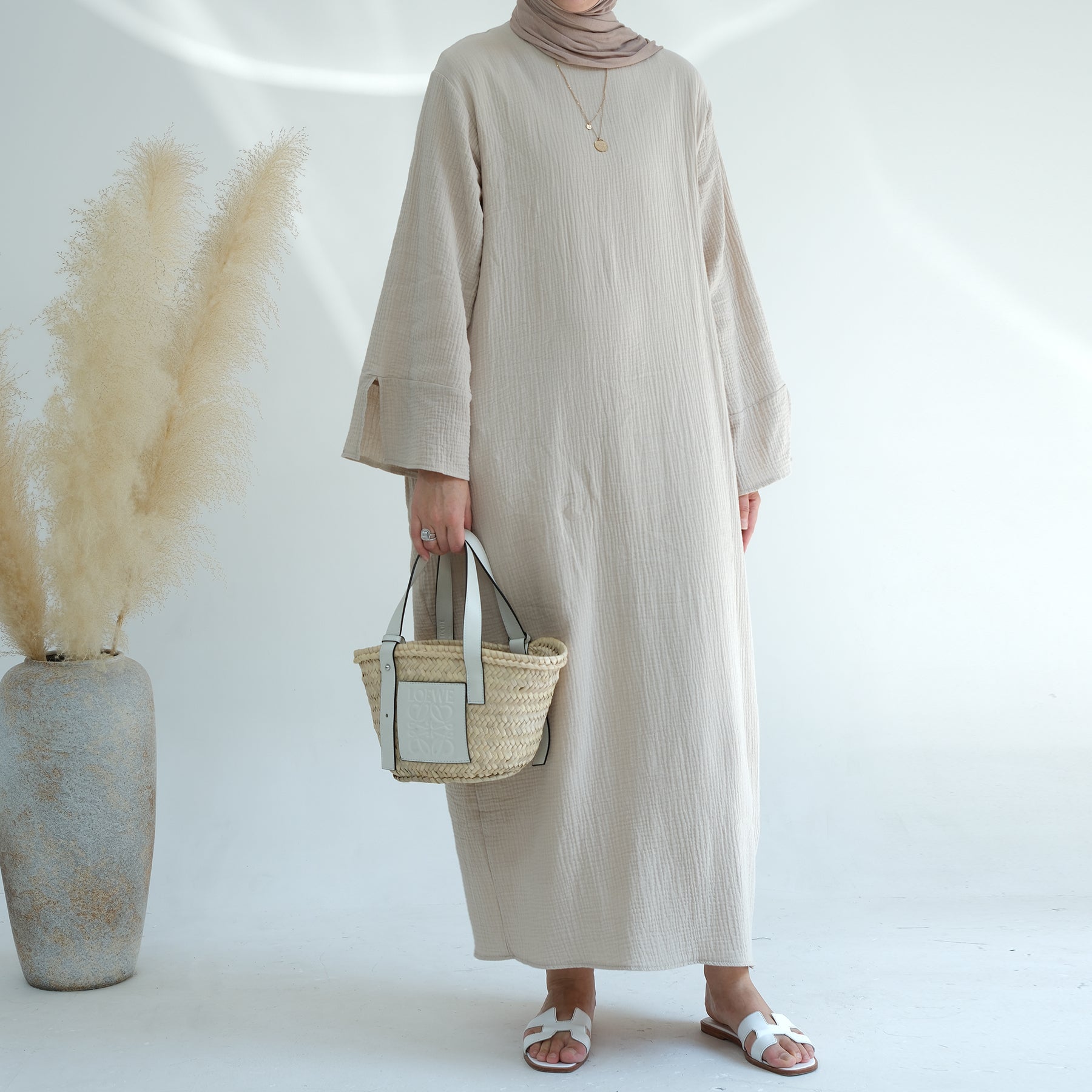 Crinkled Casual Maxi Abaya in Beige | Eolante Clothing 