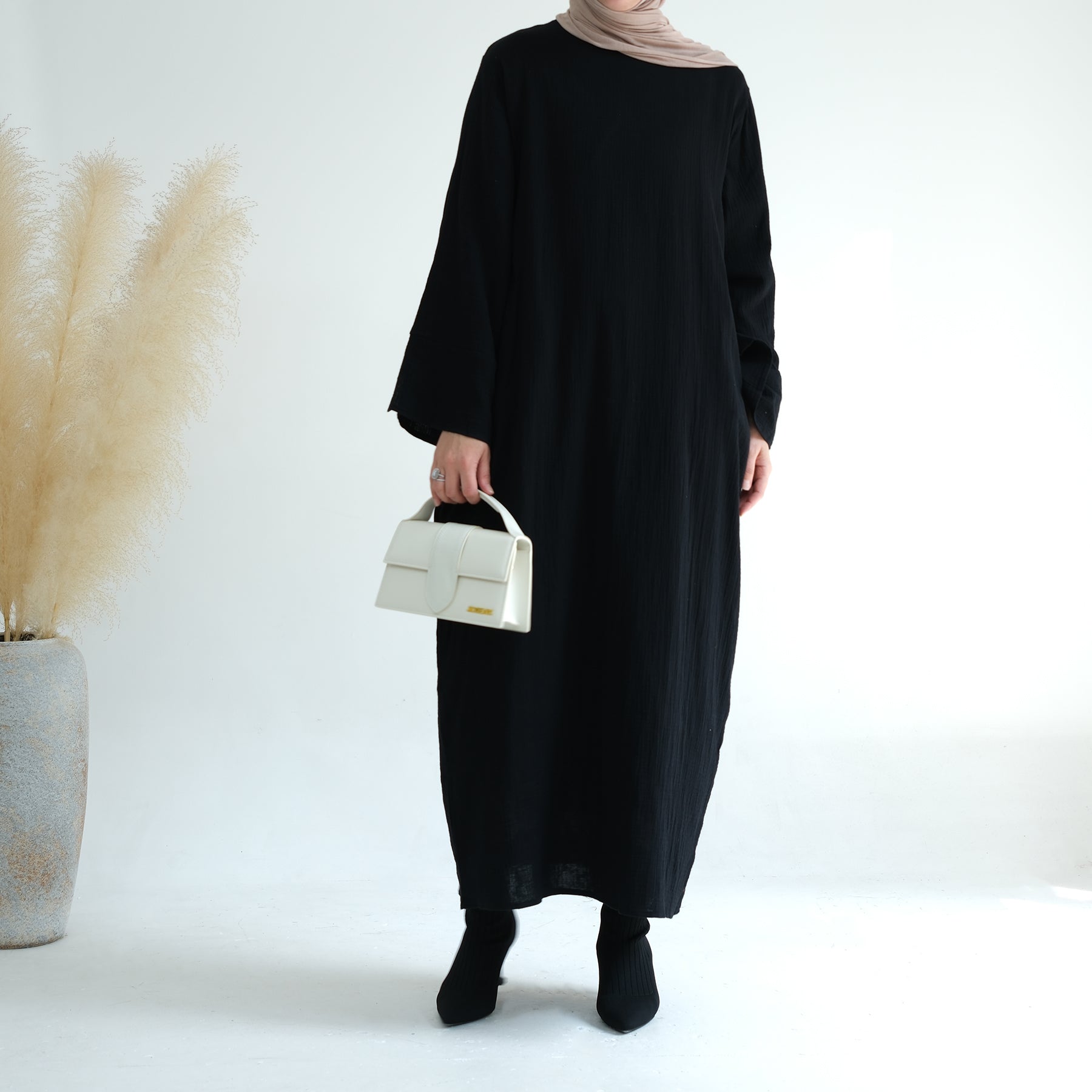 Casual Abaya Maxi Dress in Black | Eolante Clothing 