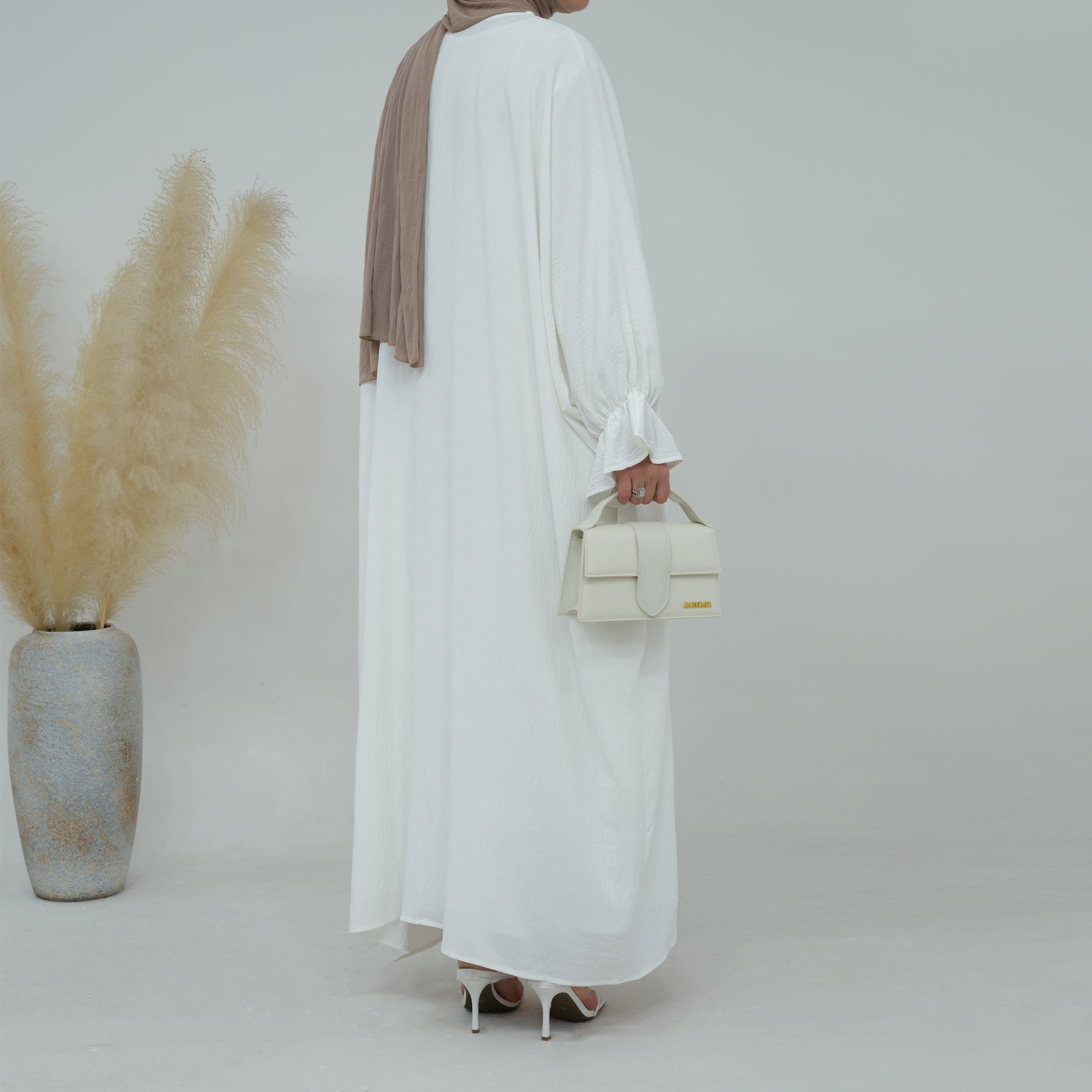 Maxi Abaya with Cinched Sleeves in White | Eolante CLothing 