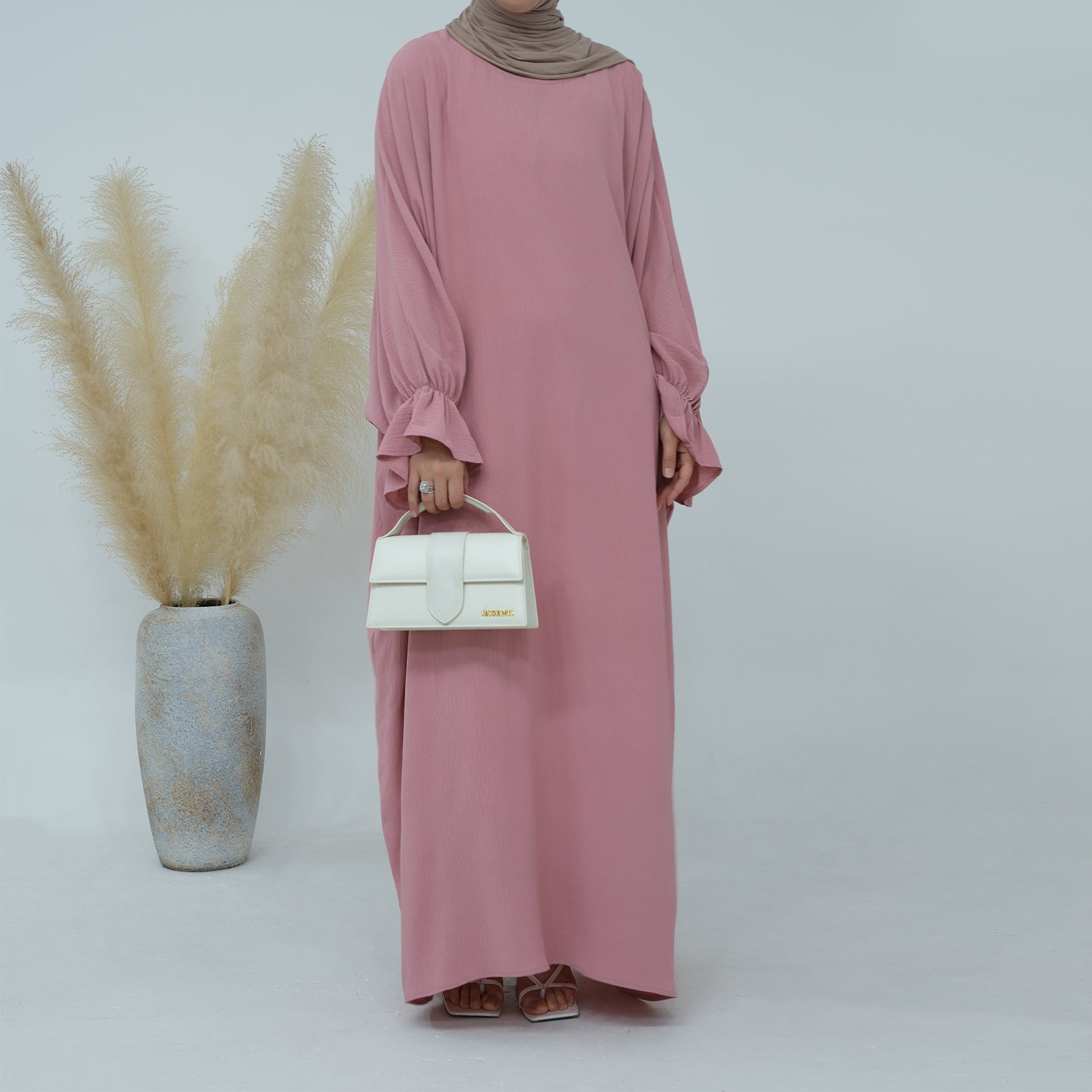 Pink Cinched Sleeves in Maxi Abaya | Eolante Clothing 