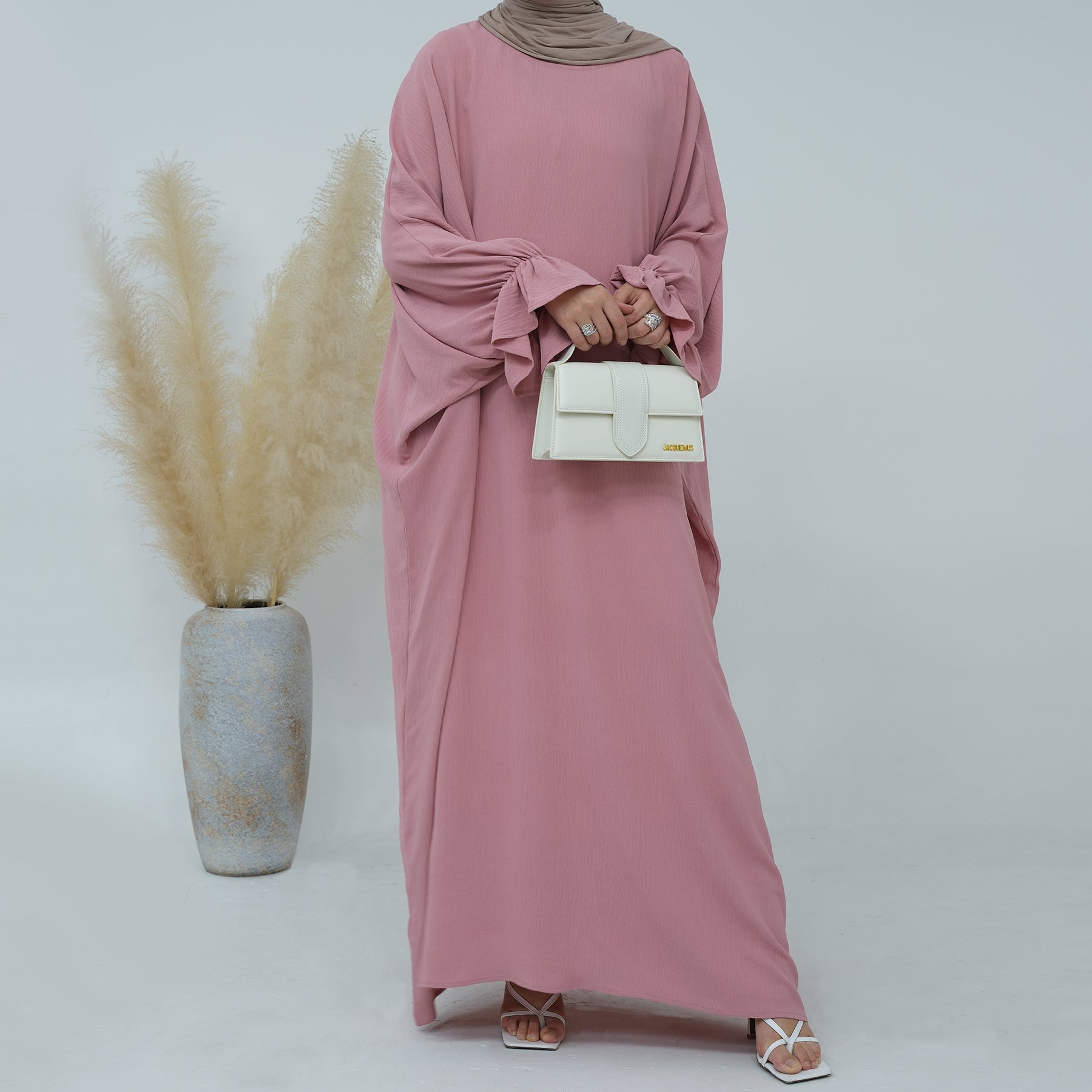 Maxi Dress Abaya in Pink | Eolante Clothing 