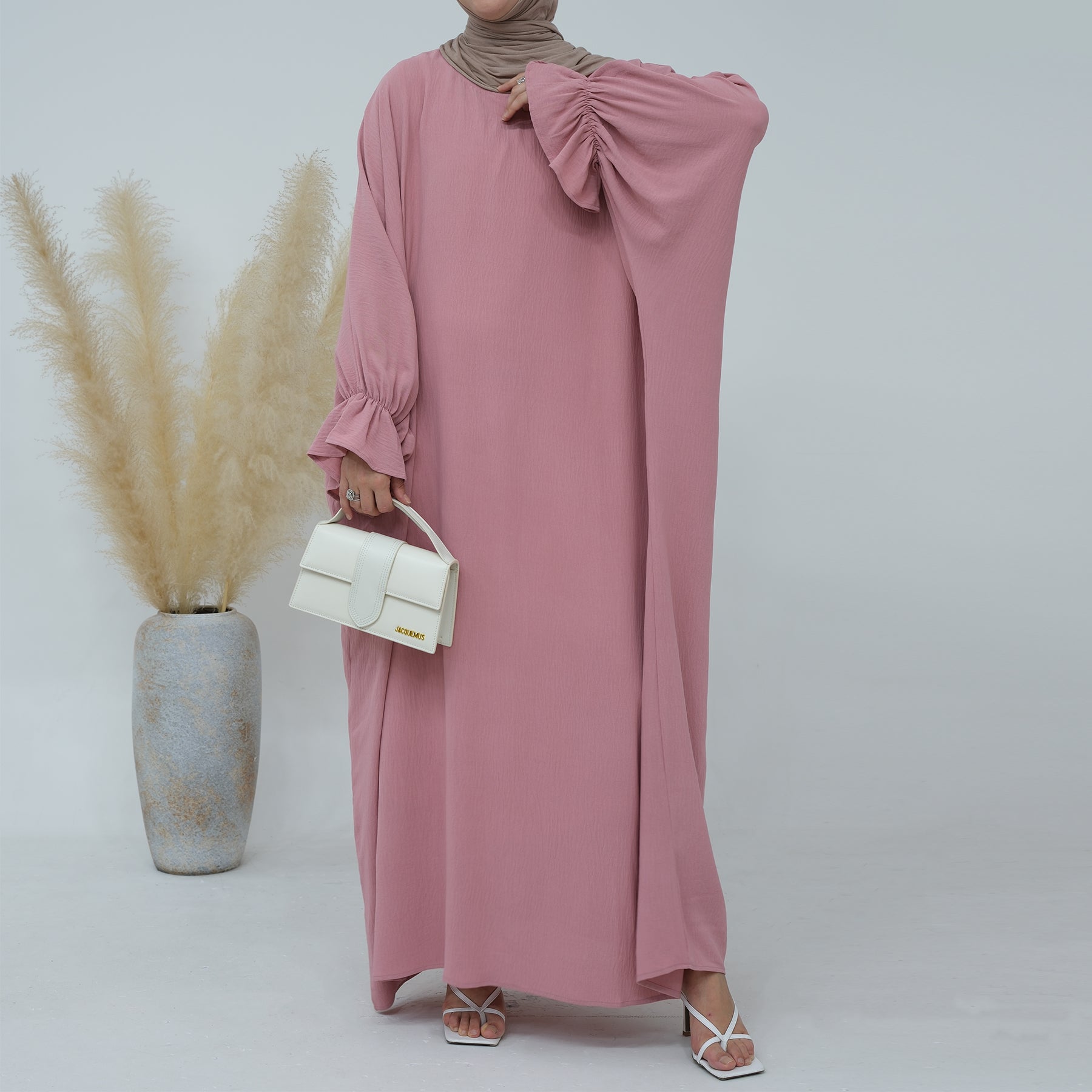 Cinched Sleeves in Pink Maxi Abaya | Eolante Clothing 