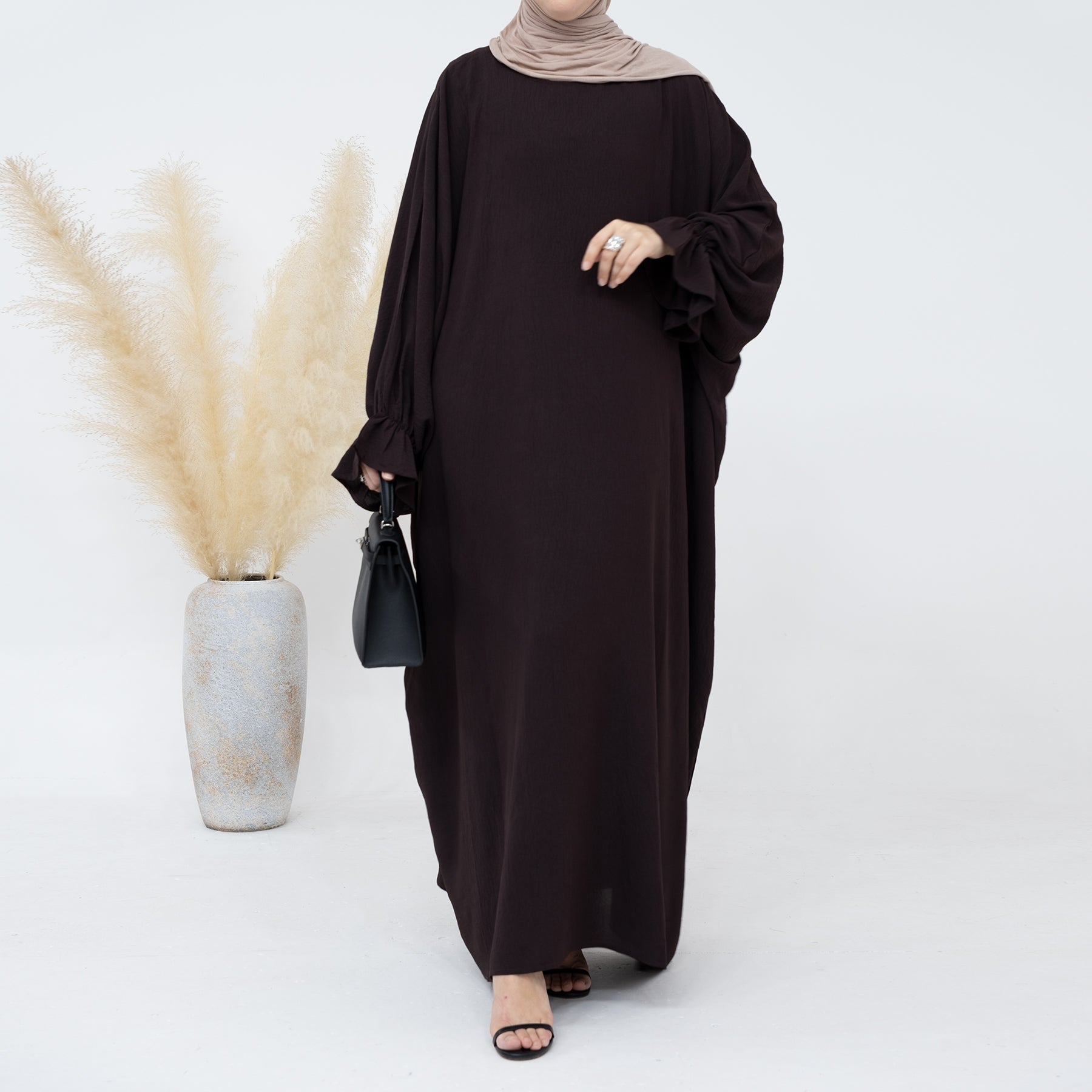 Cinched Sleeves in Abaya Dress | Eolante Clothing 