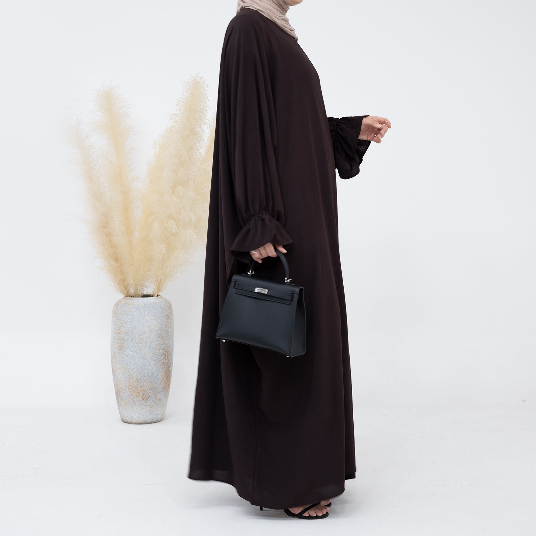 Maxi Dress Abaya with Cinched Sleeves | Eolante Clothing 