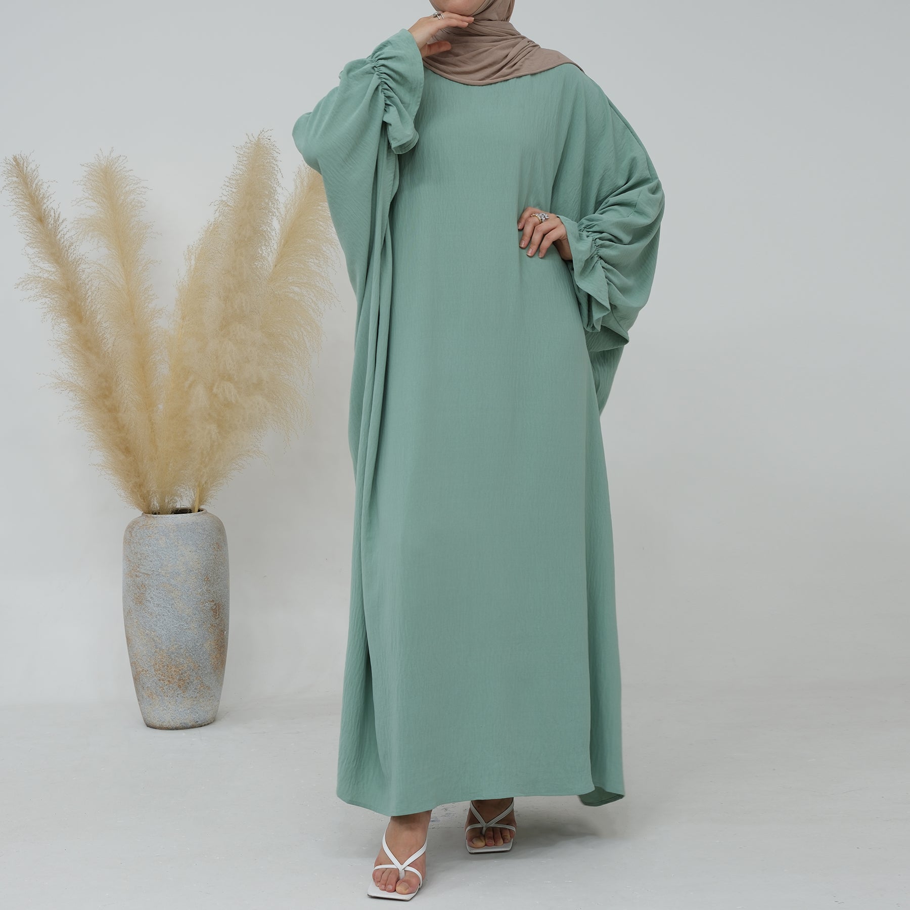 Maxi Dress Abaya with Cinched Sleeves | Eolante Clothing 