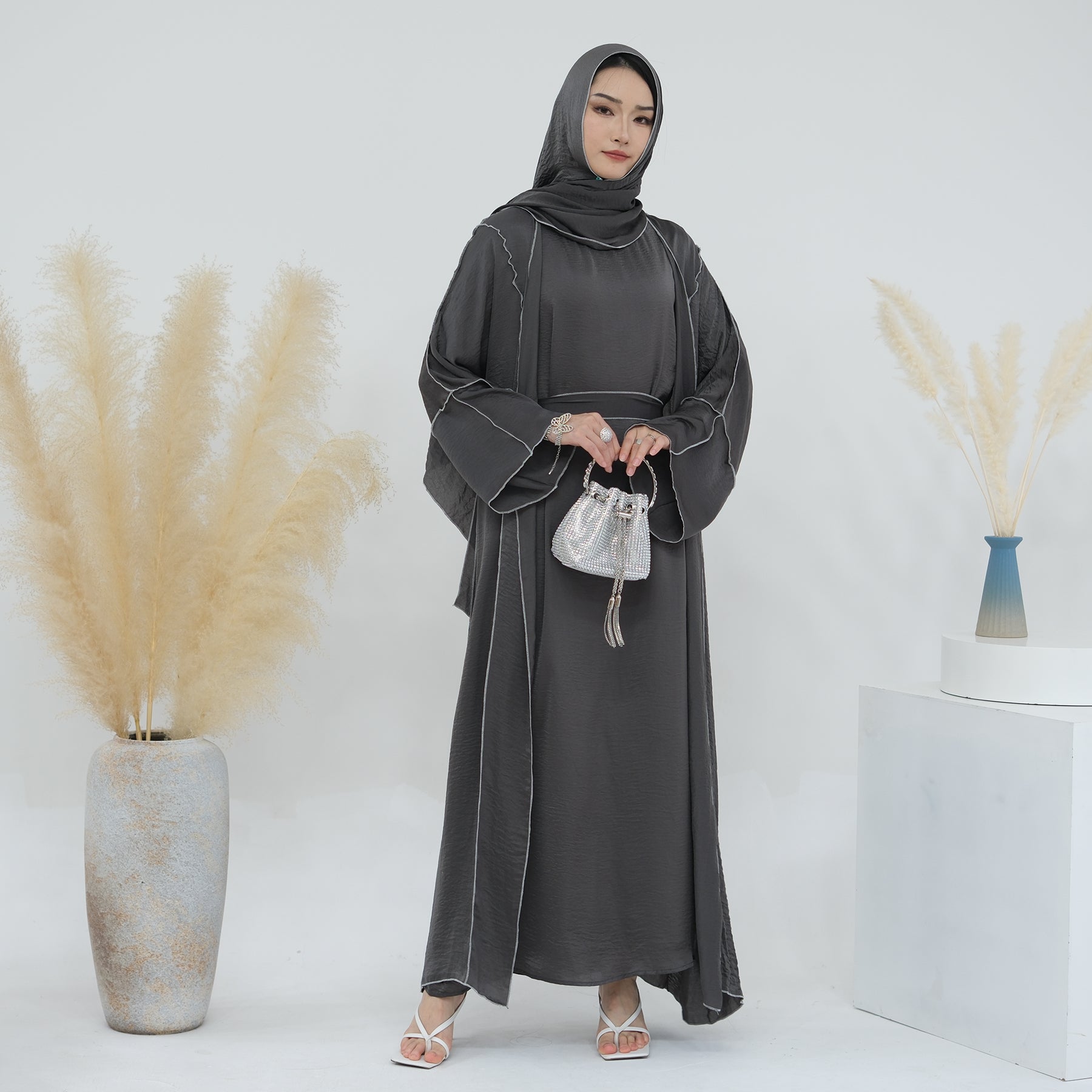 2 Piece Crinkled Satin Abaya Set Reversed Seam - Eolante Clothing