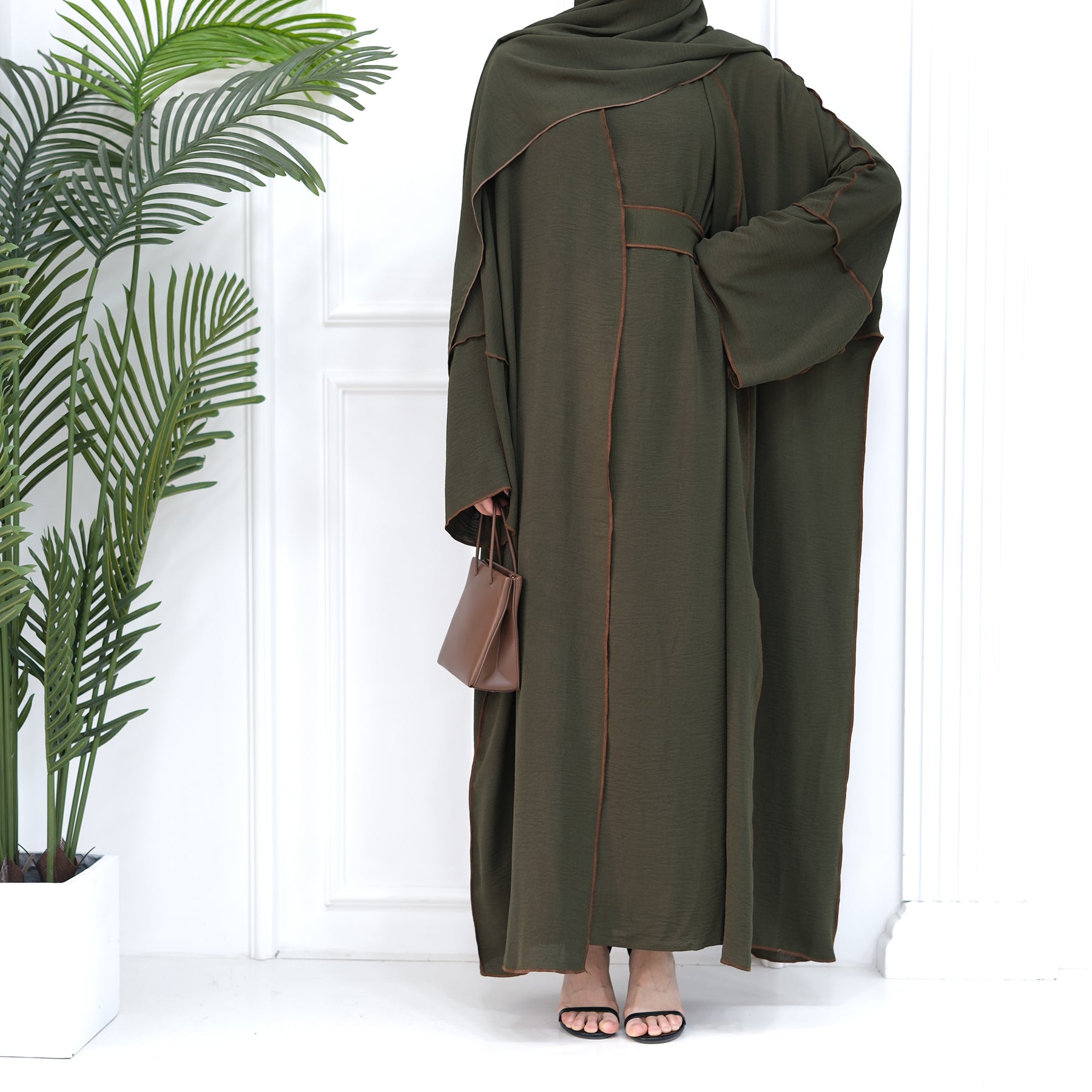 2 Piece Crinkle Abaya Set Reversed Seam - Eolante Clothing