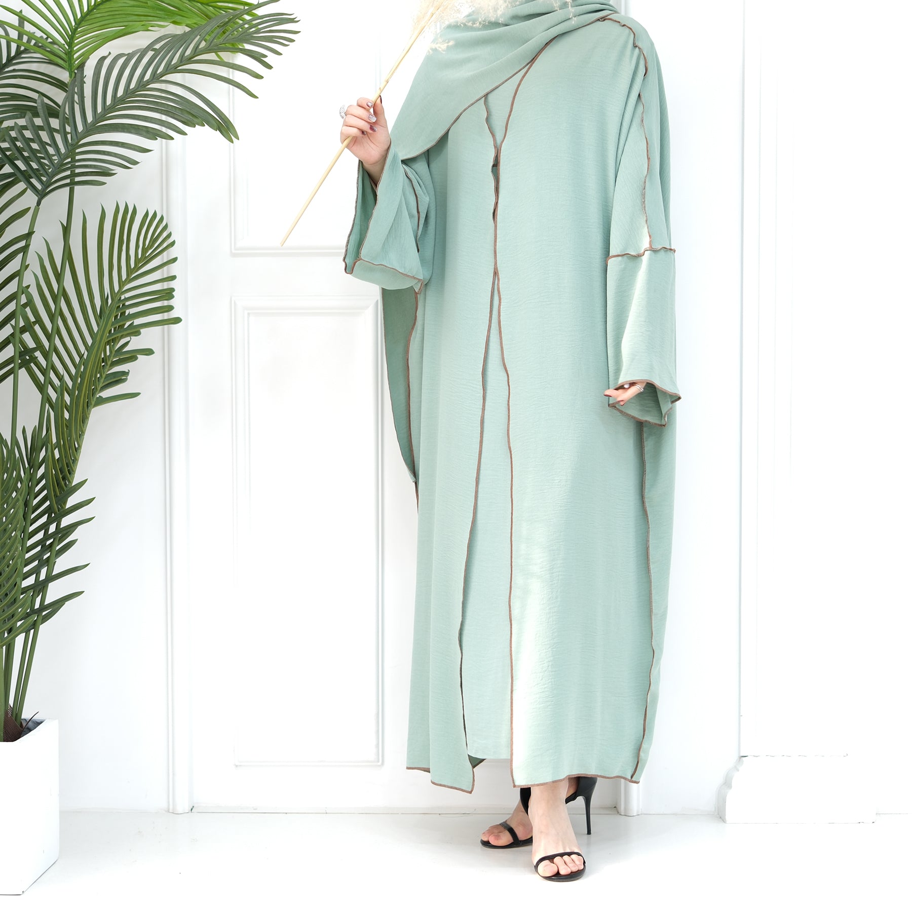 2 Piece Crinkle Abaya Set Reversed Seam - Eolante Clothing