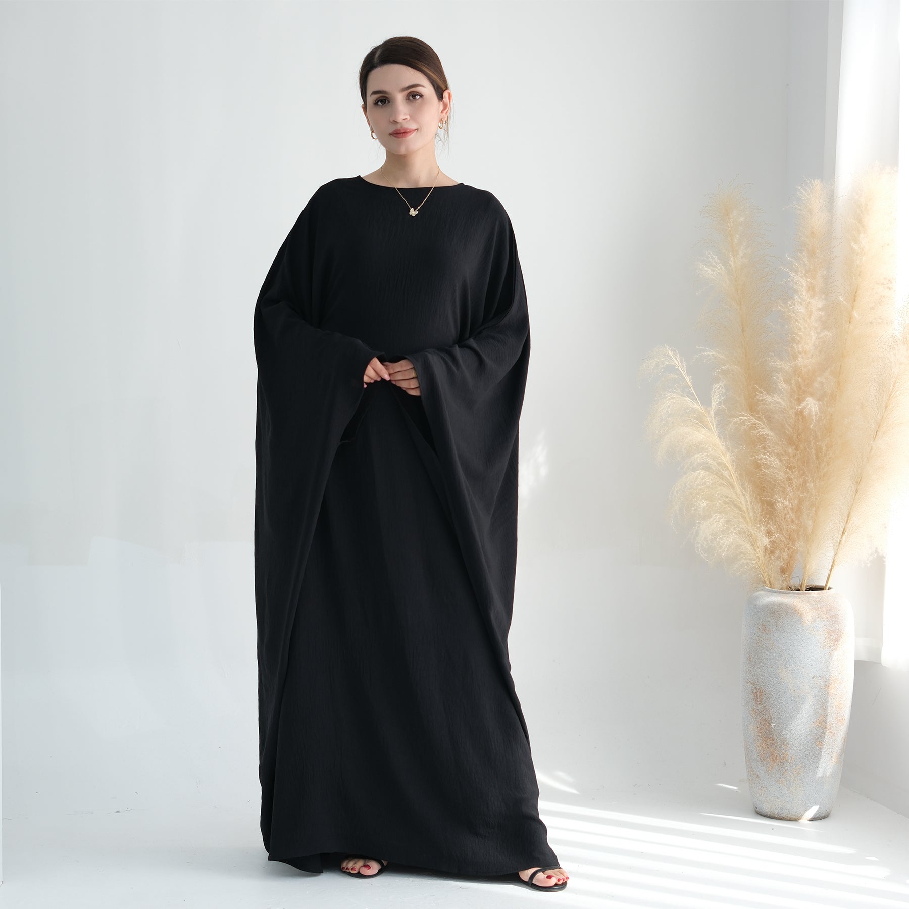 Black Cinched Abaya Dress | Eolante Clothing 