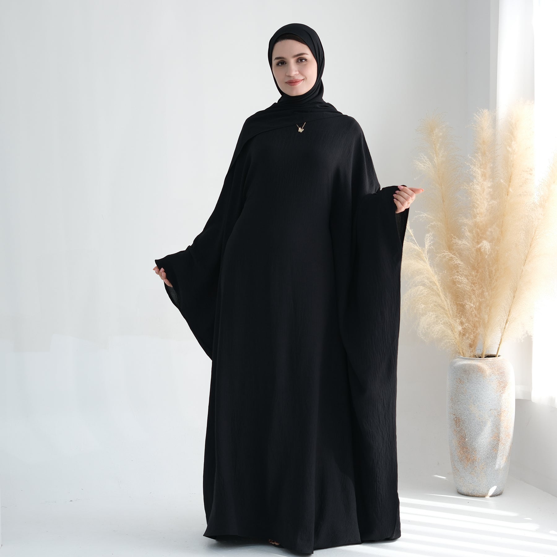 Black Cinched Abaya Dress | Eolante clothing 