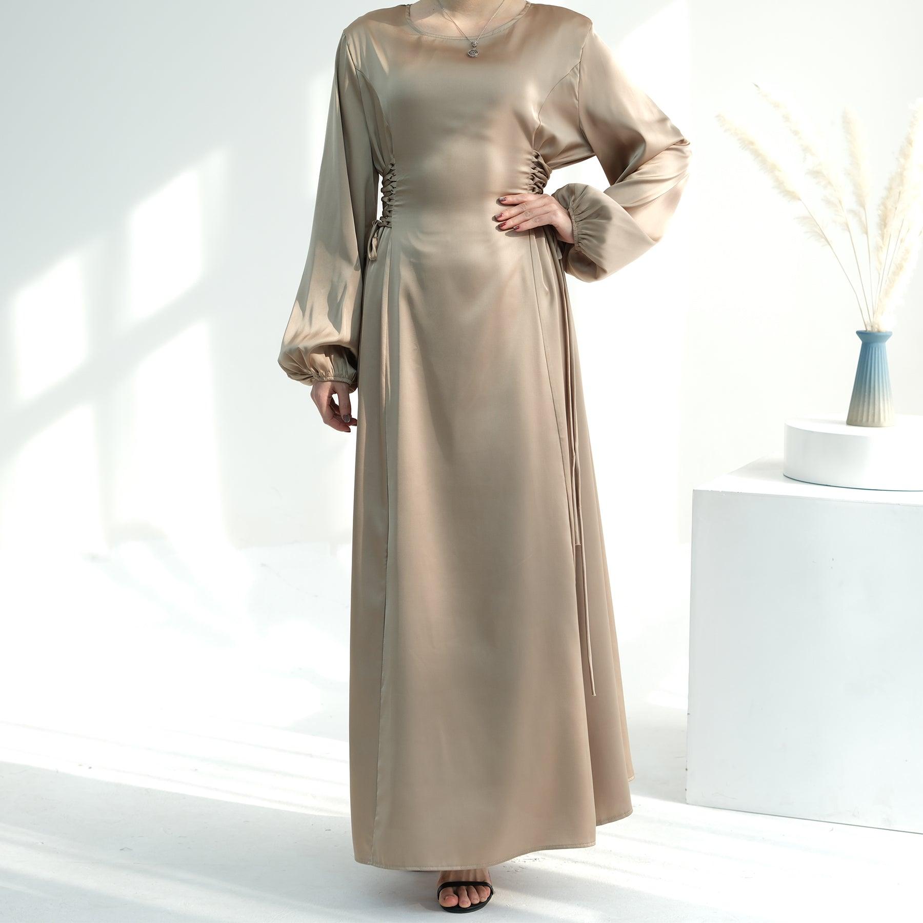 Cinched Waist Style on Maxi Abaya | Eolante Clothing 