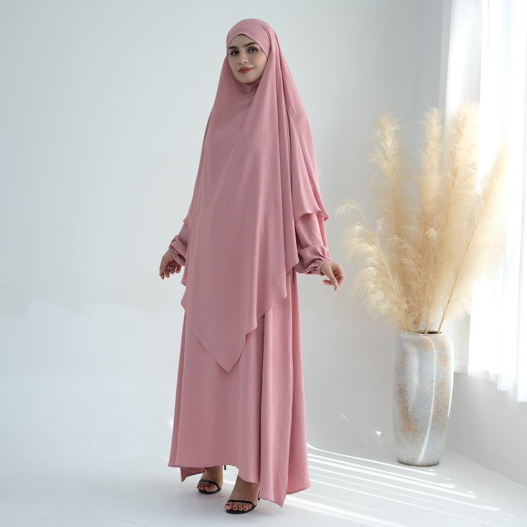 Gathered Sleeve in Maxi Abaya | Eolante Clothing 