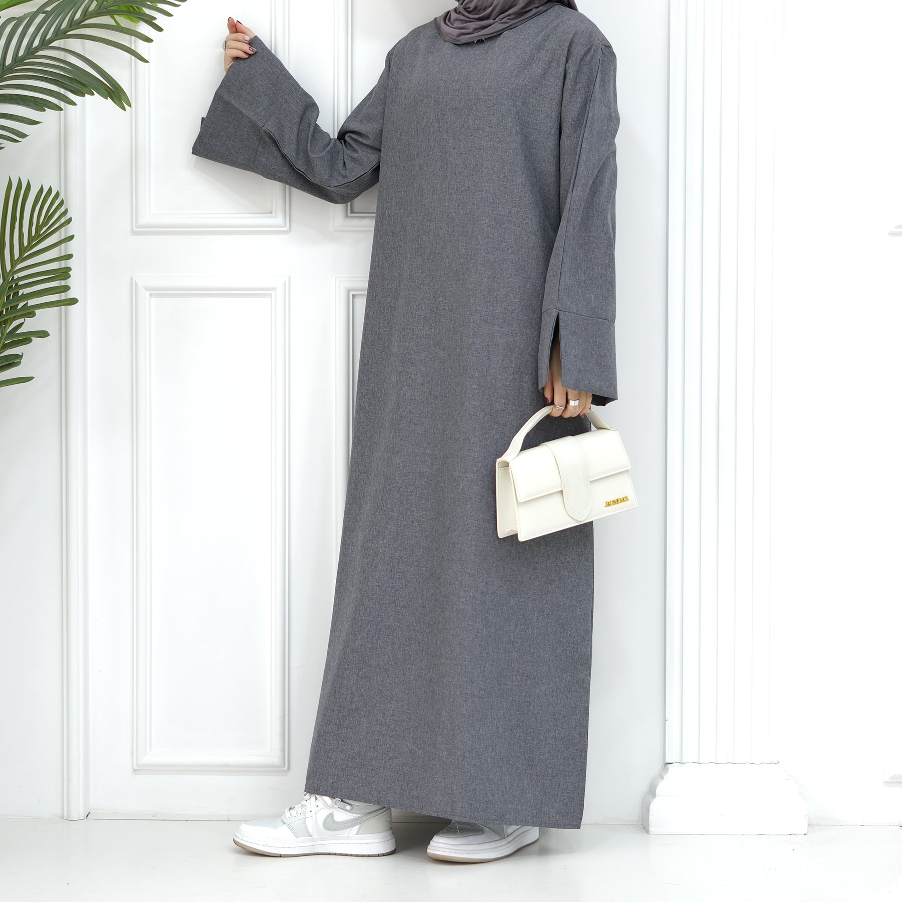 Side Slit in Sleeves for Maxi Abaya | Eolante Clothing 