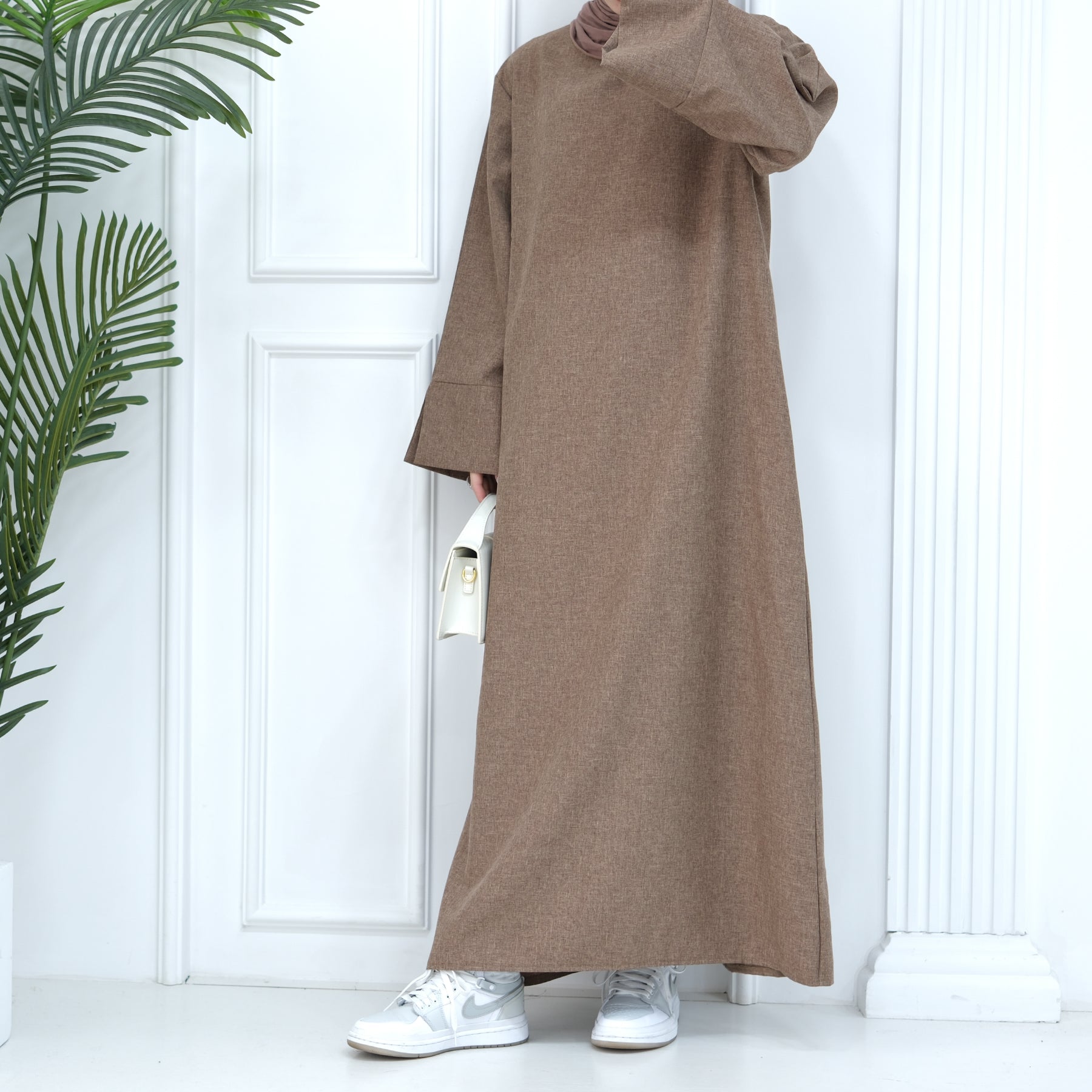 Side Slit in Maxi Abaya | Eolante Clothing 