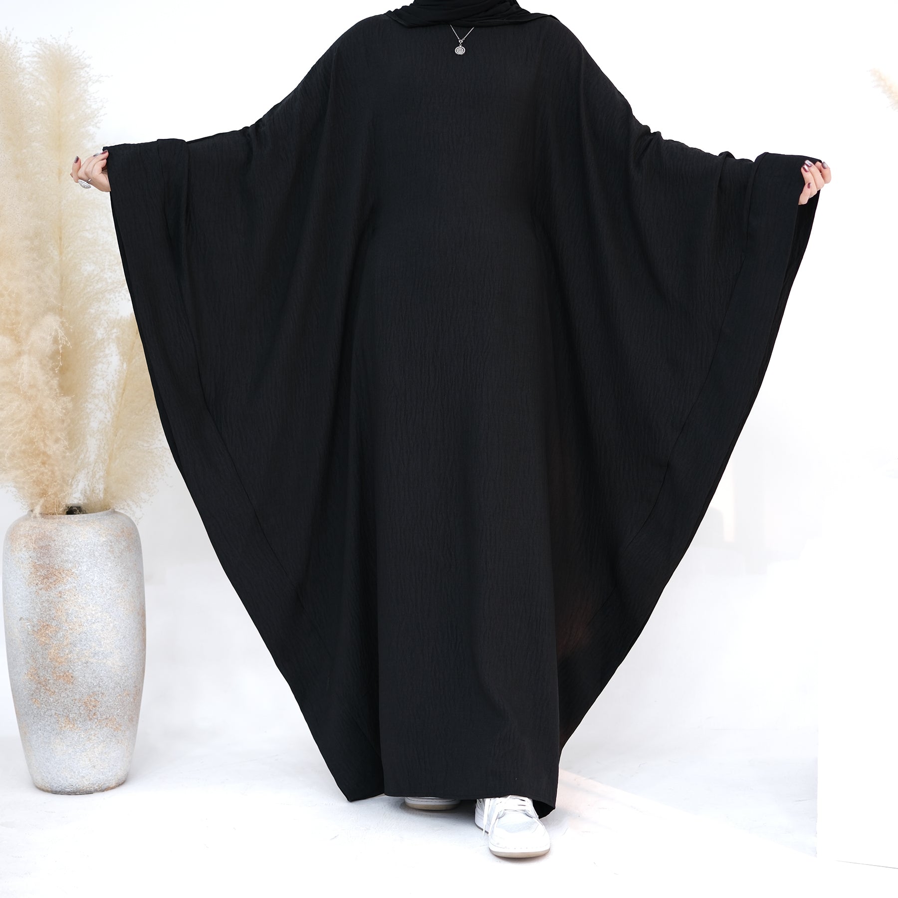 Batwing Sleeves in Maxi Abaya | Eolante Clothing  