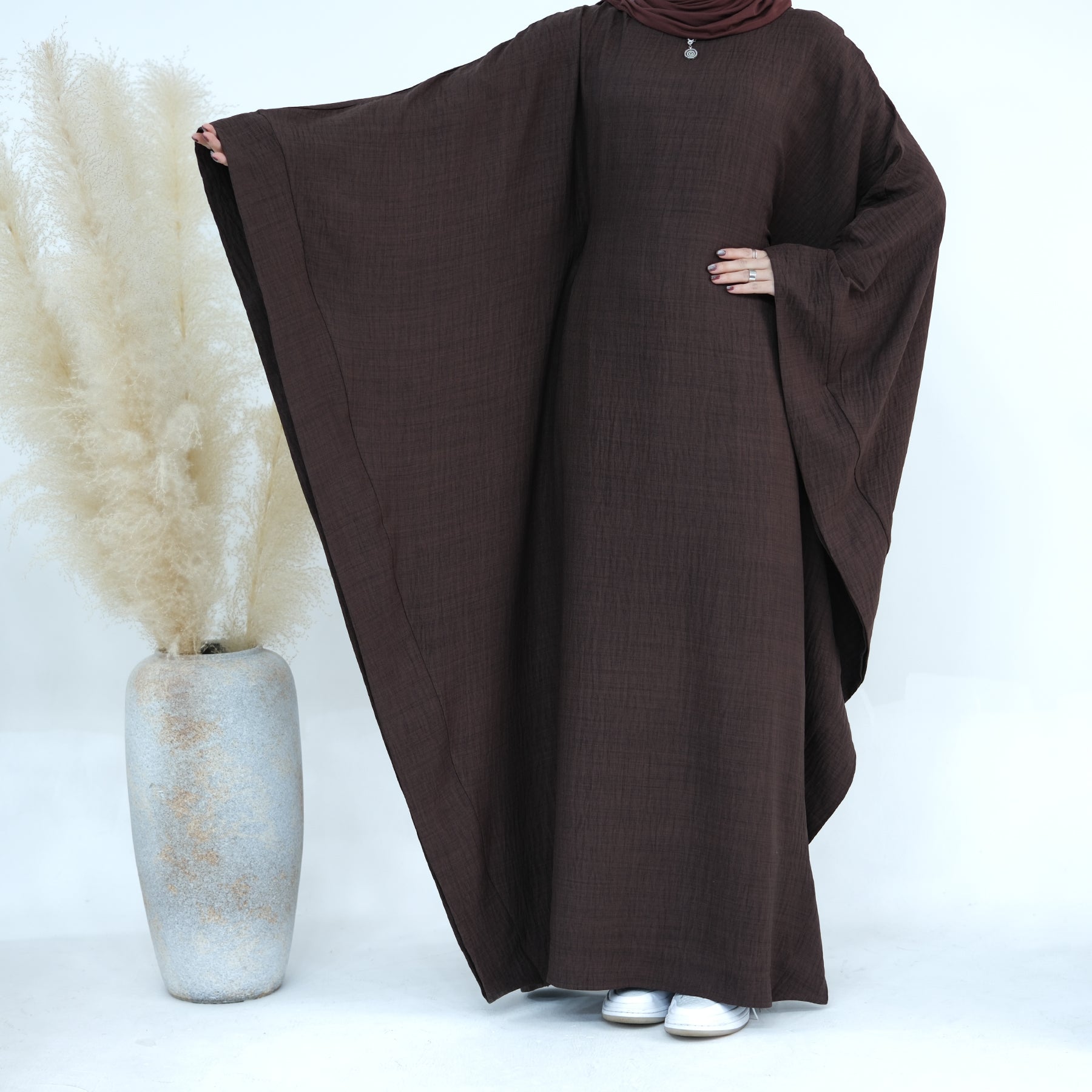 Batwing Sleeves in Maxi Abaya | Eolante Clothing 