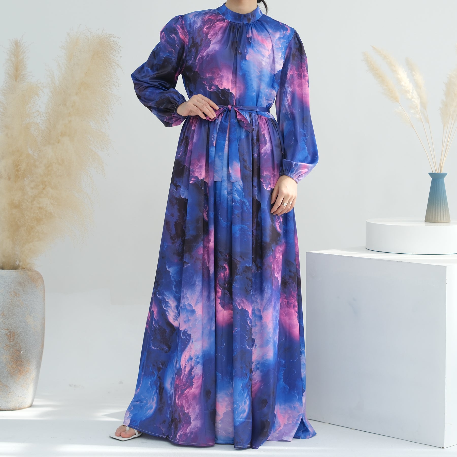 Maxi Dress Abaya with Belt in High Voller Style | Eolante Clothing 