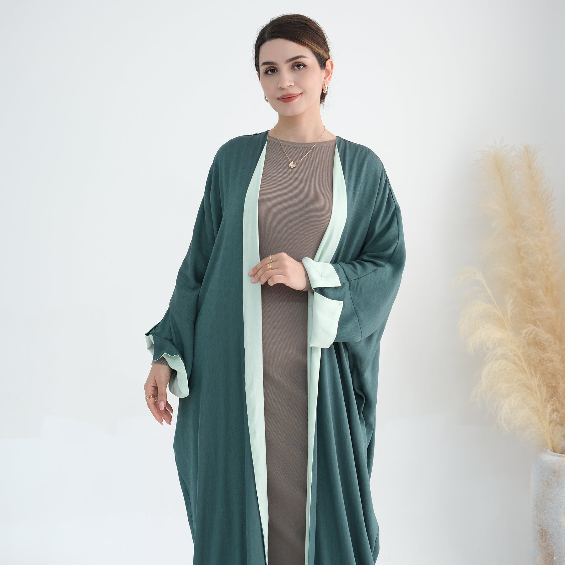 Linen Open Abaya in Two-tone for Muslim Women | Eolante Clothing