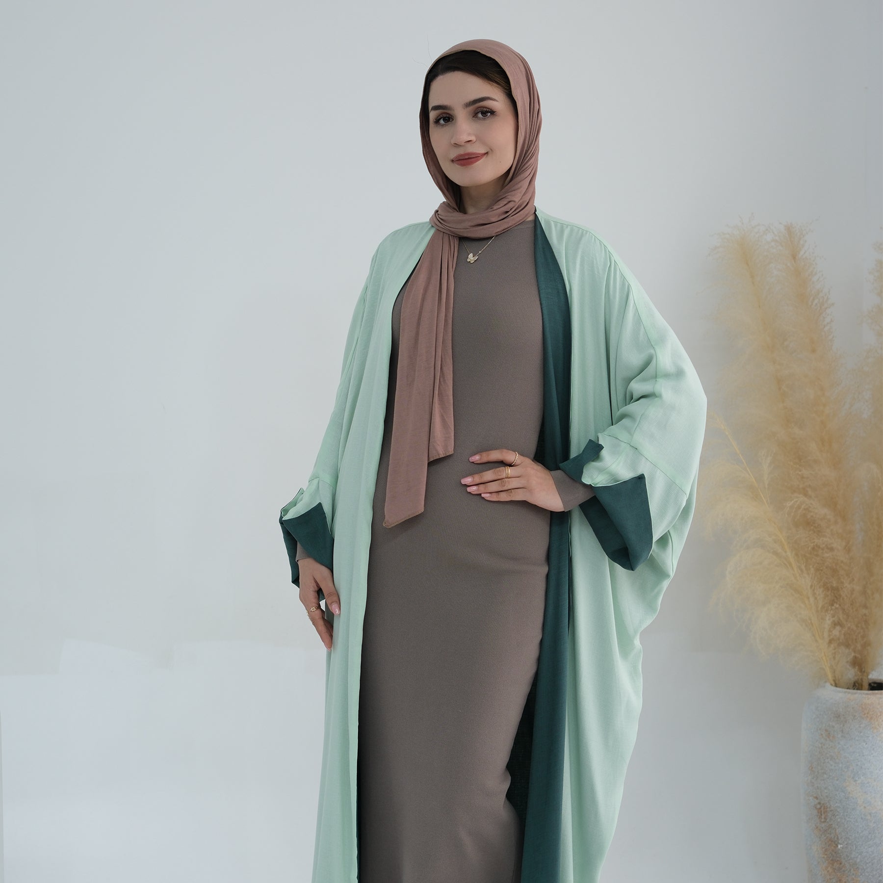 Open Abaya in Two-tone Linen | Eolante Clothing