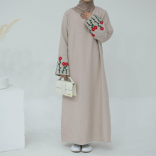 Maxi Abaya & Hijab in Floral Design | Eolante Clothing 