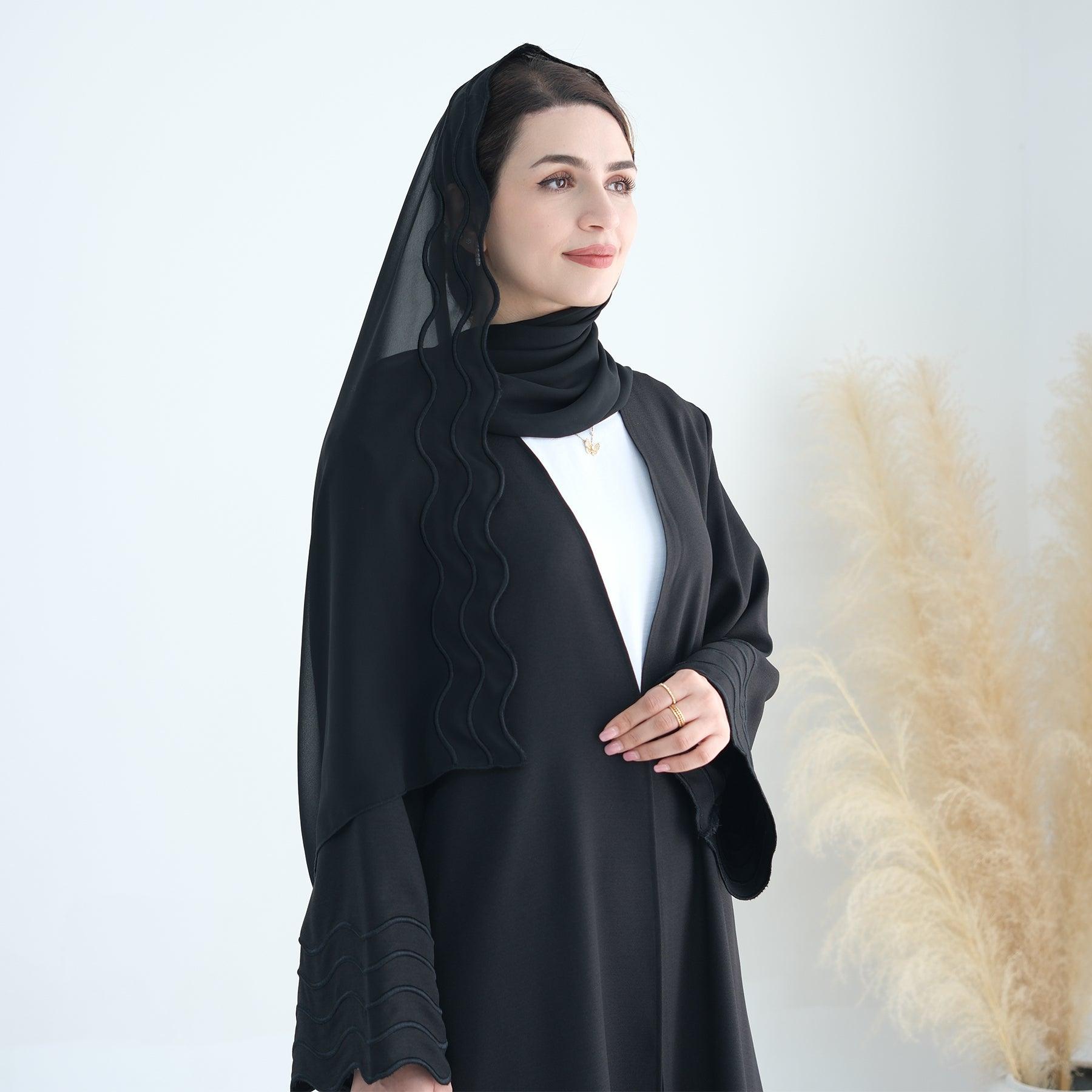 Wavy Abaya & Hijab in Black | Eolante Clothing 