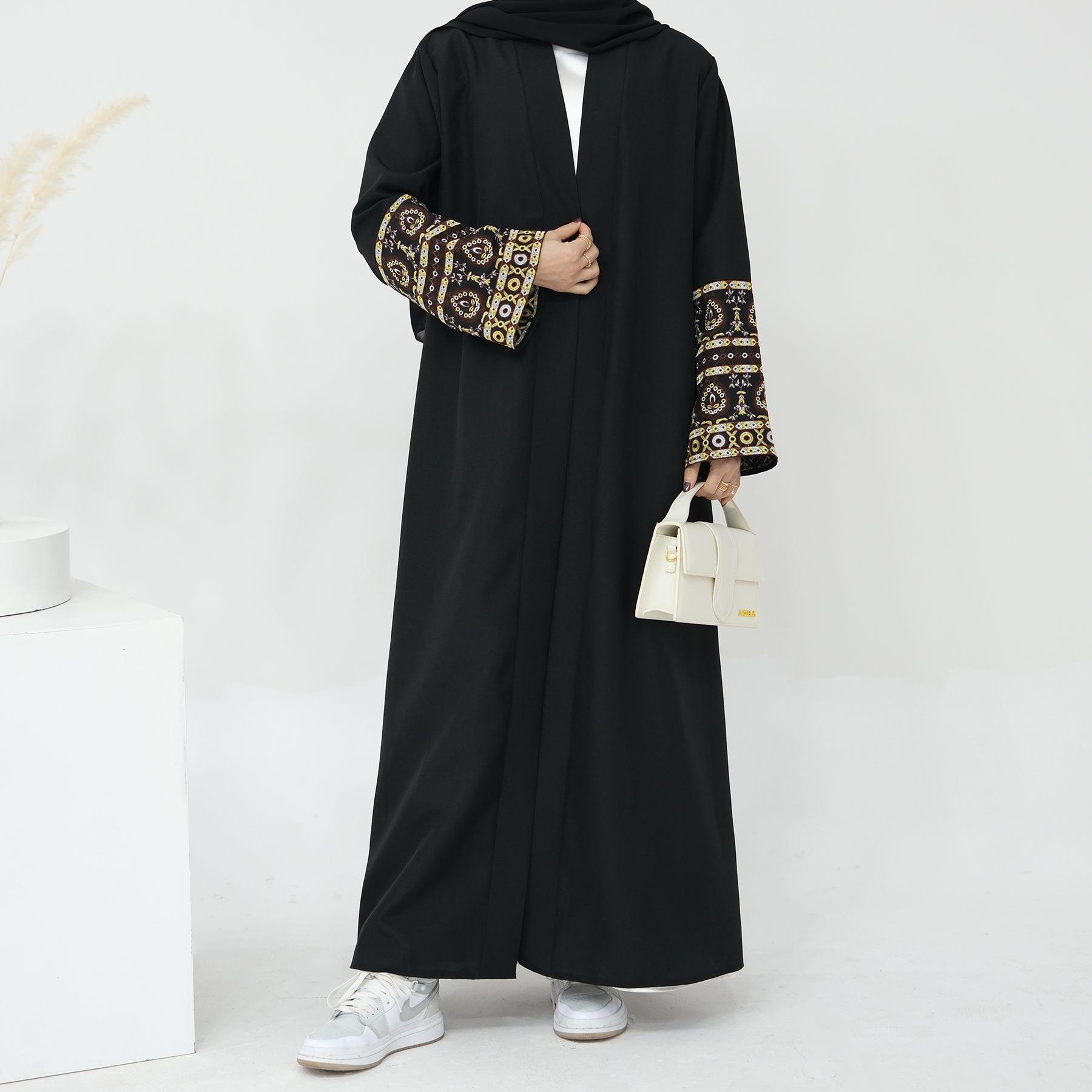 Black Medieval Open Abaya | Eolante Clothing