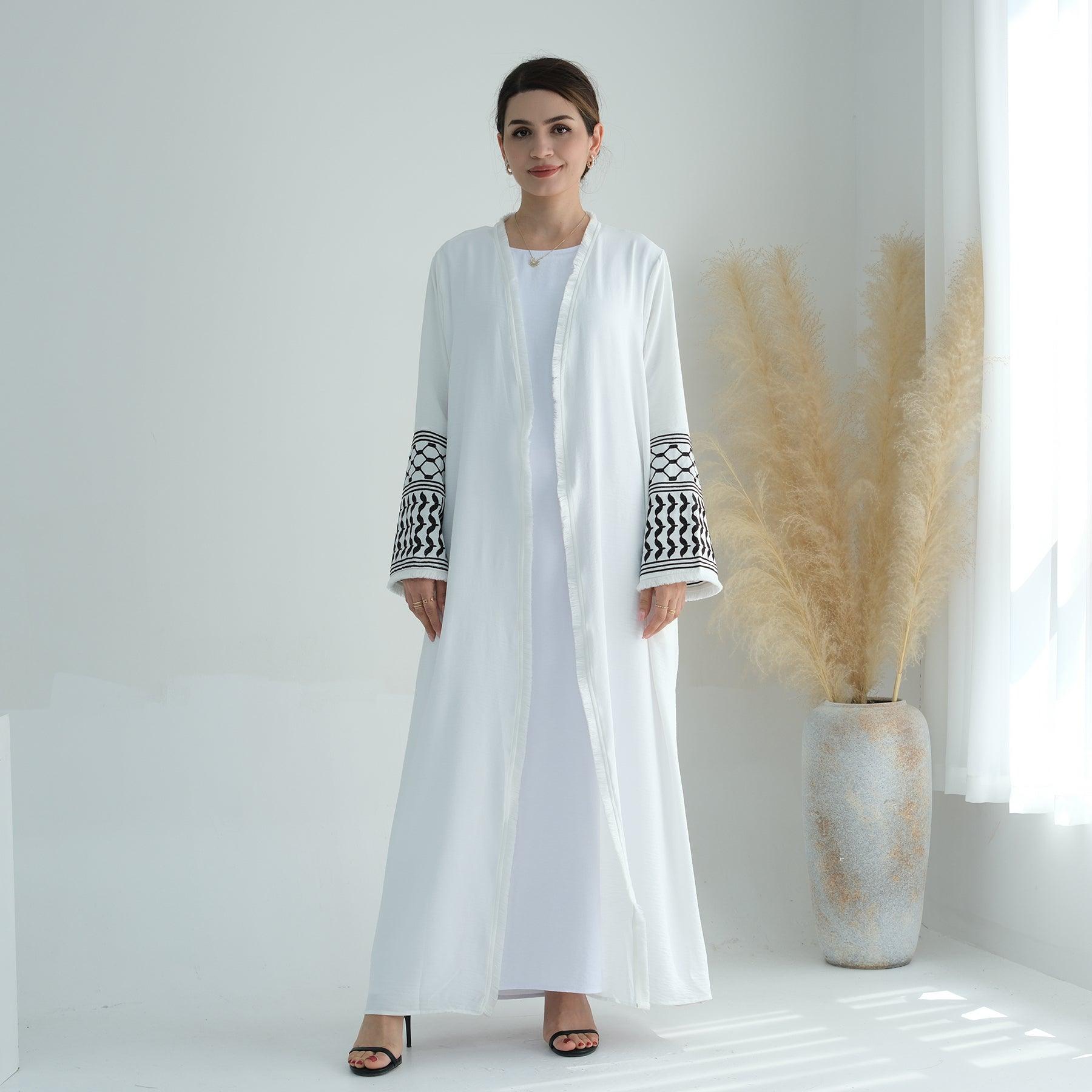 White Fringed Dove Pattern in Abaya | Eolante Clothing 