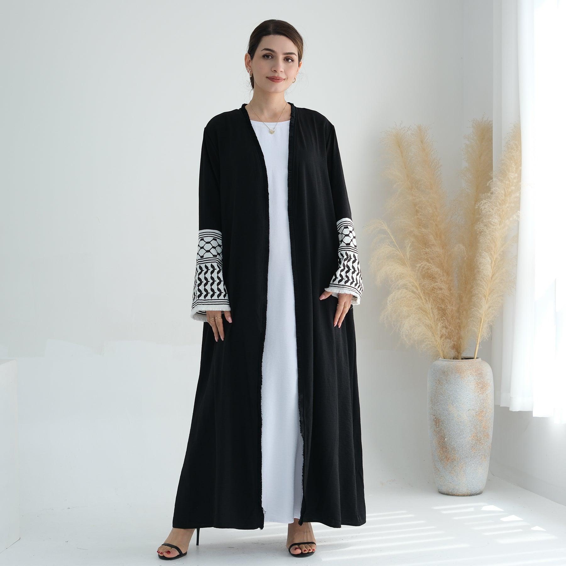 Black Fringed Dove Pattern in Abaya | Eolante Clothing 