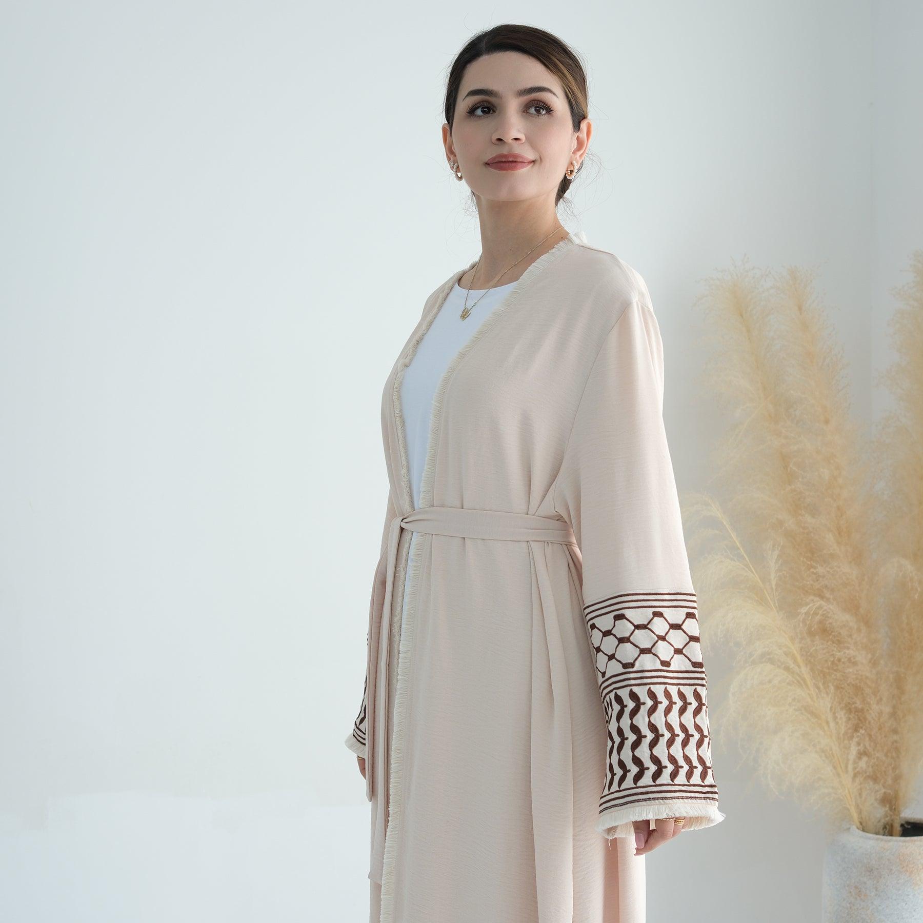 Fringed Dove Pattern in Open Abaya | Eolante Clothing 