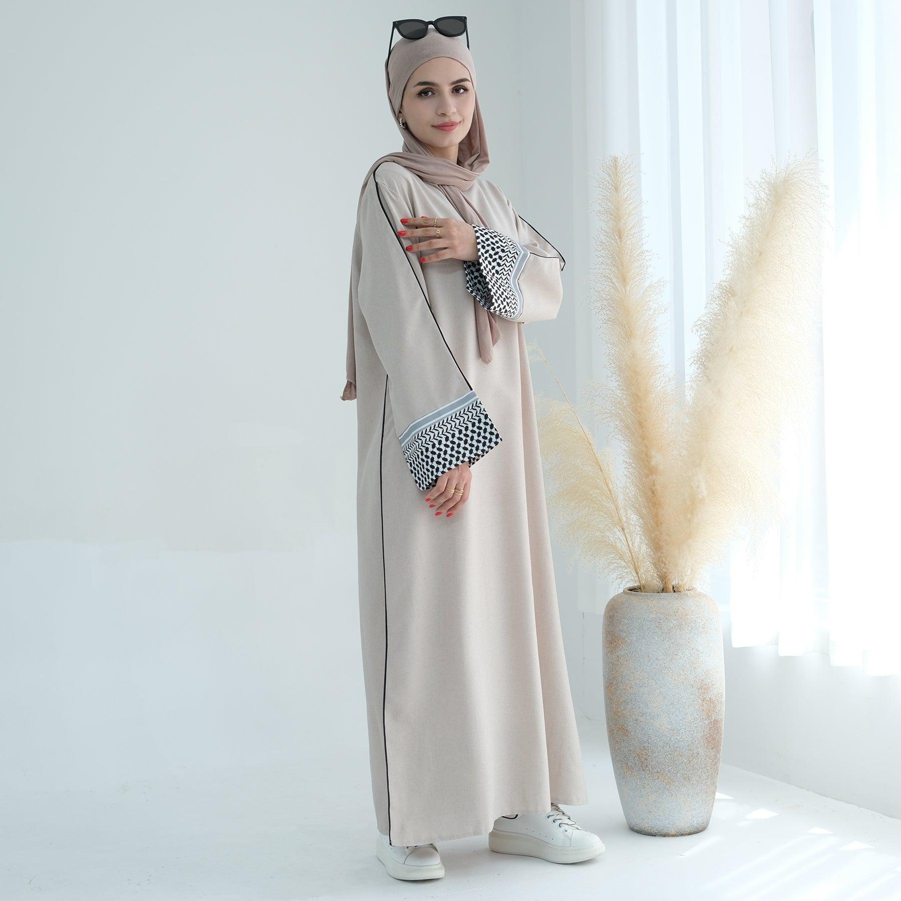 Maxi Abaya with Dove Embroidery | Eolante Clothing 