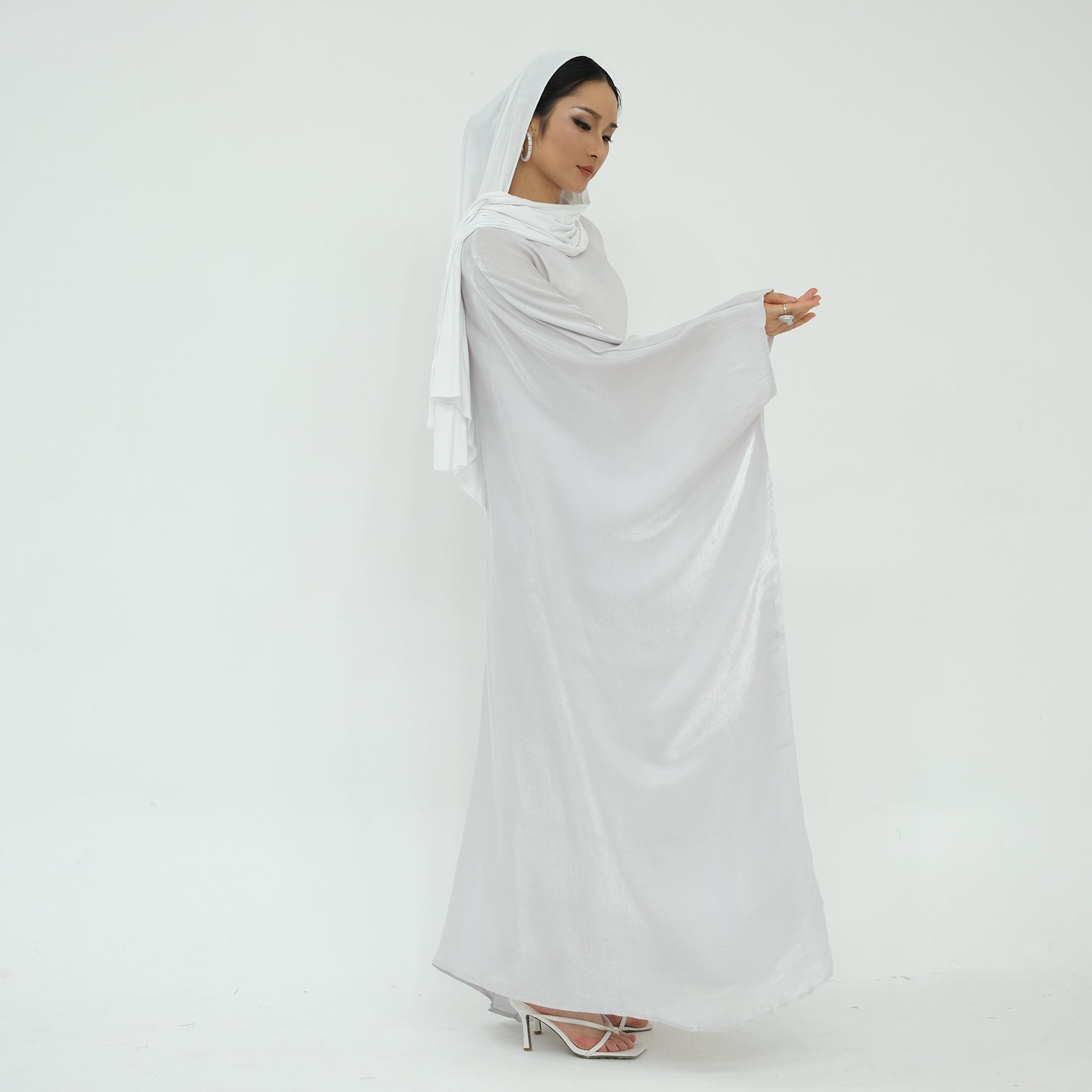 Maxi Dress Abaya in White | Eolante Clothing 