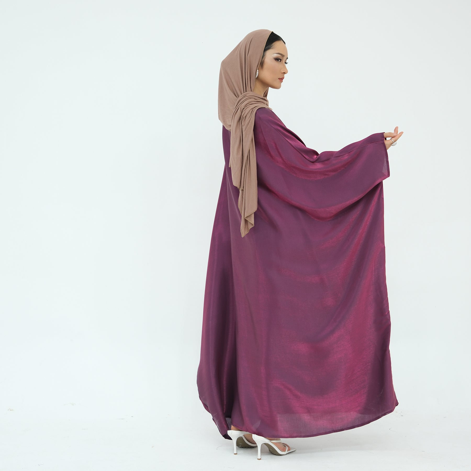 Batwing Sleeve in Shiny Purple Maxi Abaya | Eolante Clothing 