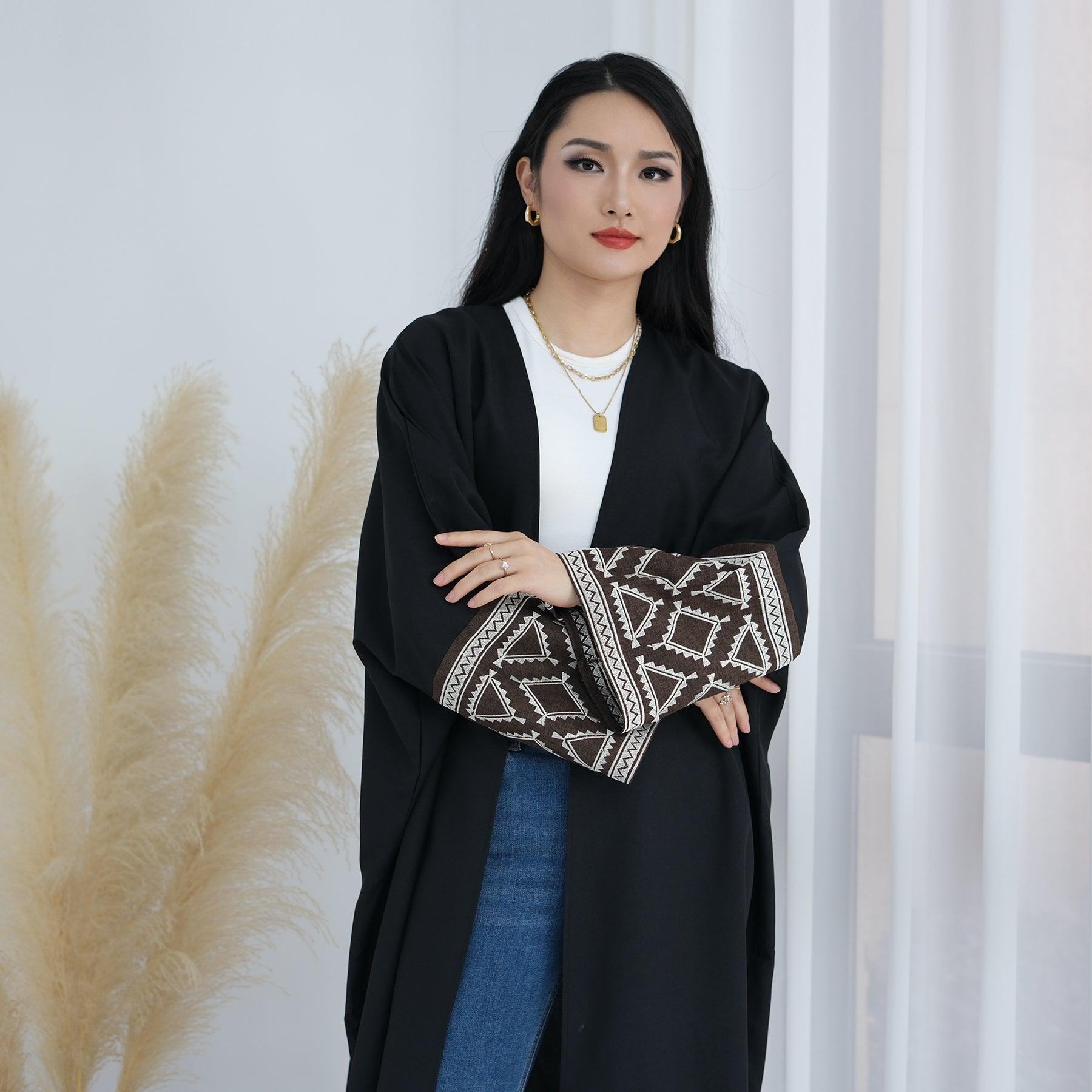 Open Abaya with Geometric Design for Muslim Women | Eolante Clothing 