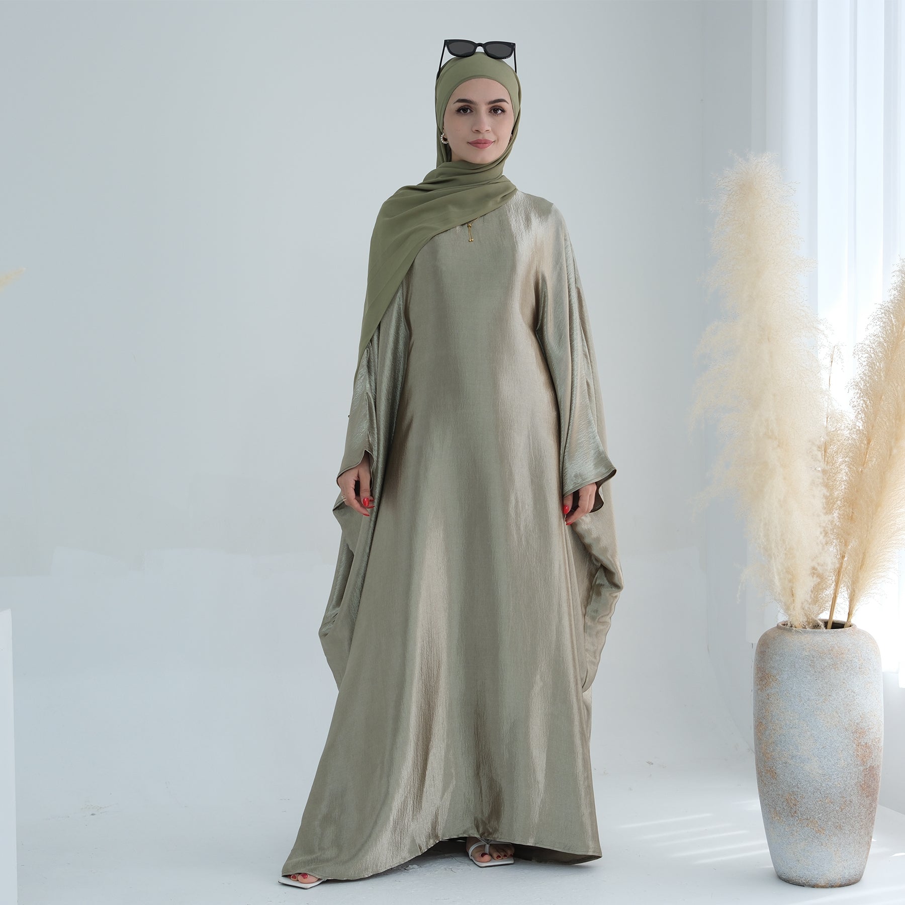 Batswing Butterfly Sleeve in Maxi Abaya | Eolante Clothing 